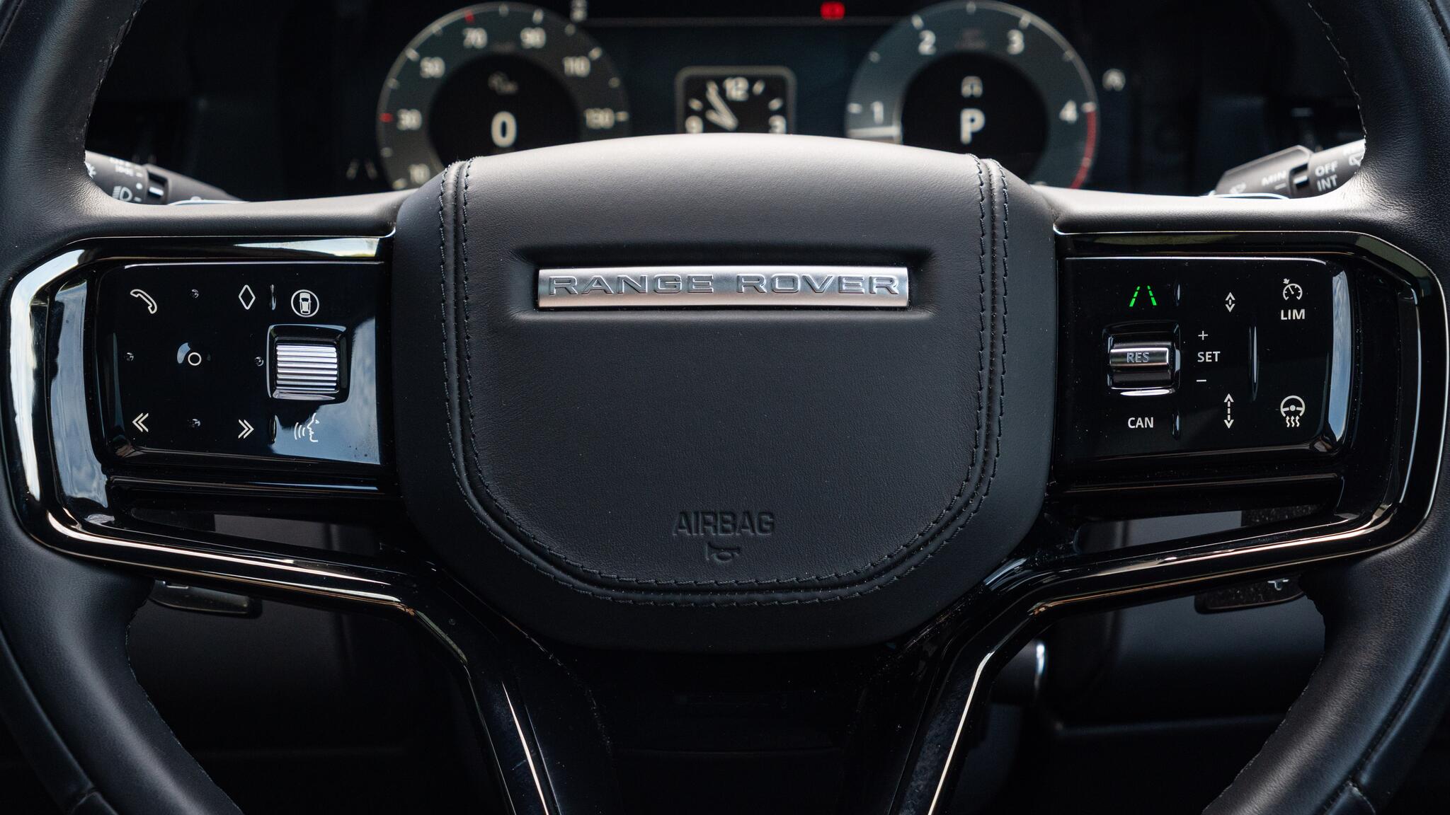 Land Rover Range Rover Evoque view 32