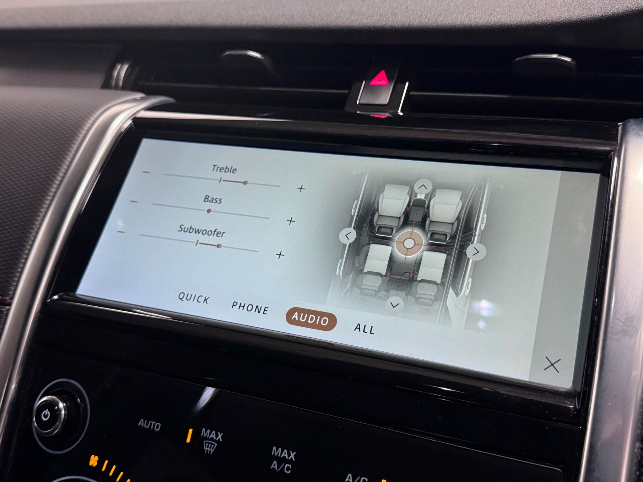 Land Rover Discovery Sport view 47