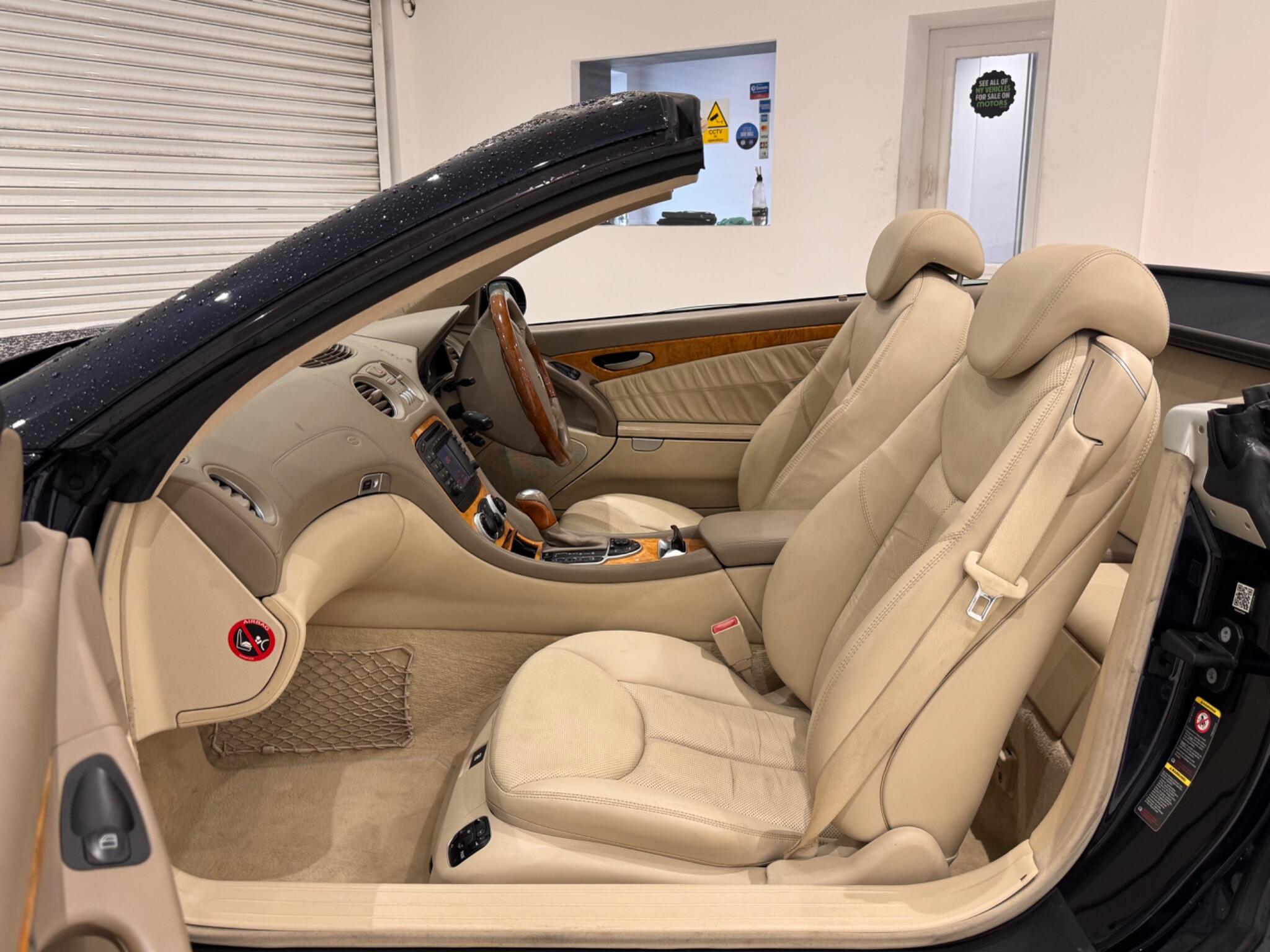 Mercedes-Benz SL view 11