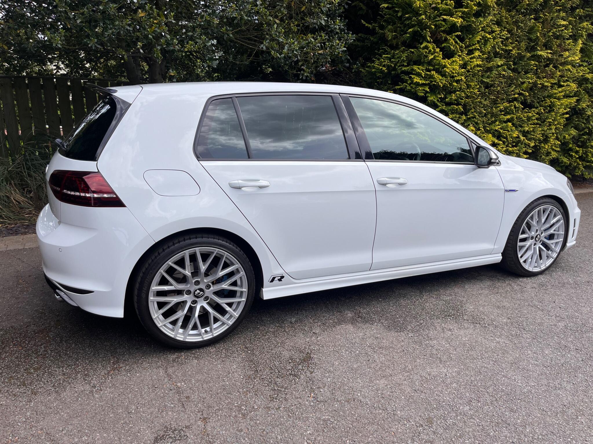 Volkswagen Golf view 17