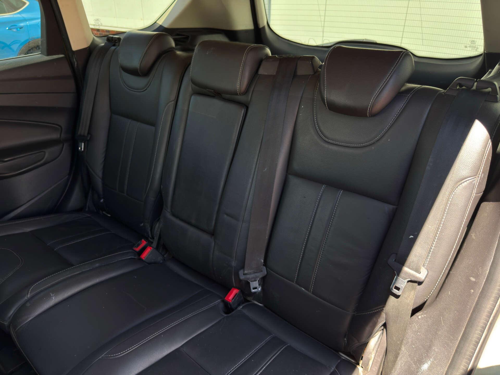 Ford Kuga view 40