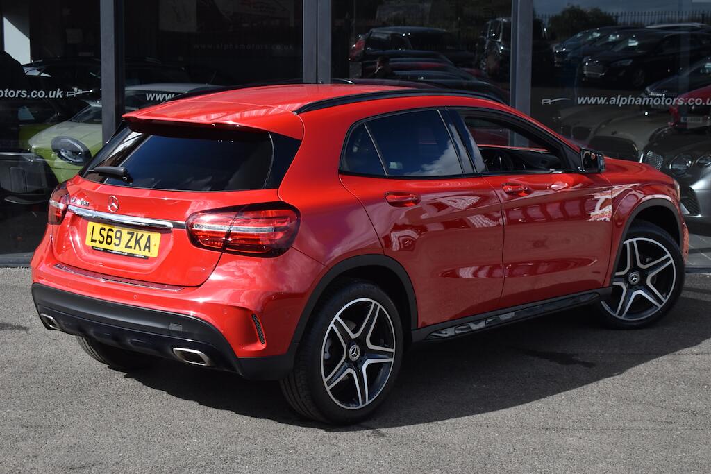 Mercedes-Benz Gla view 7