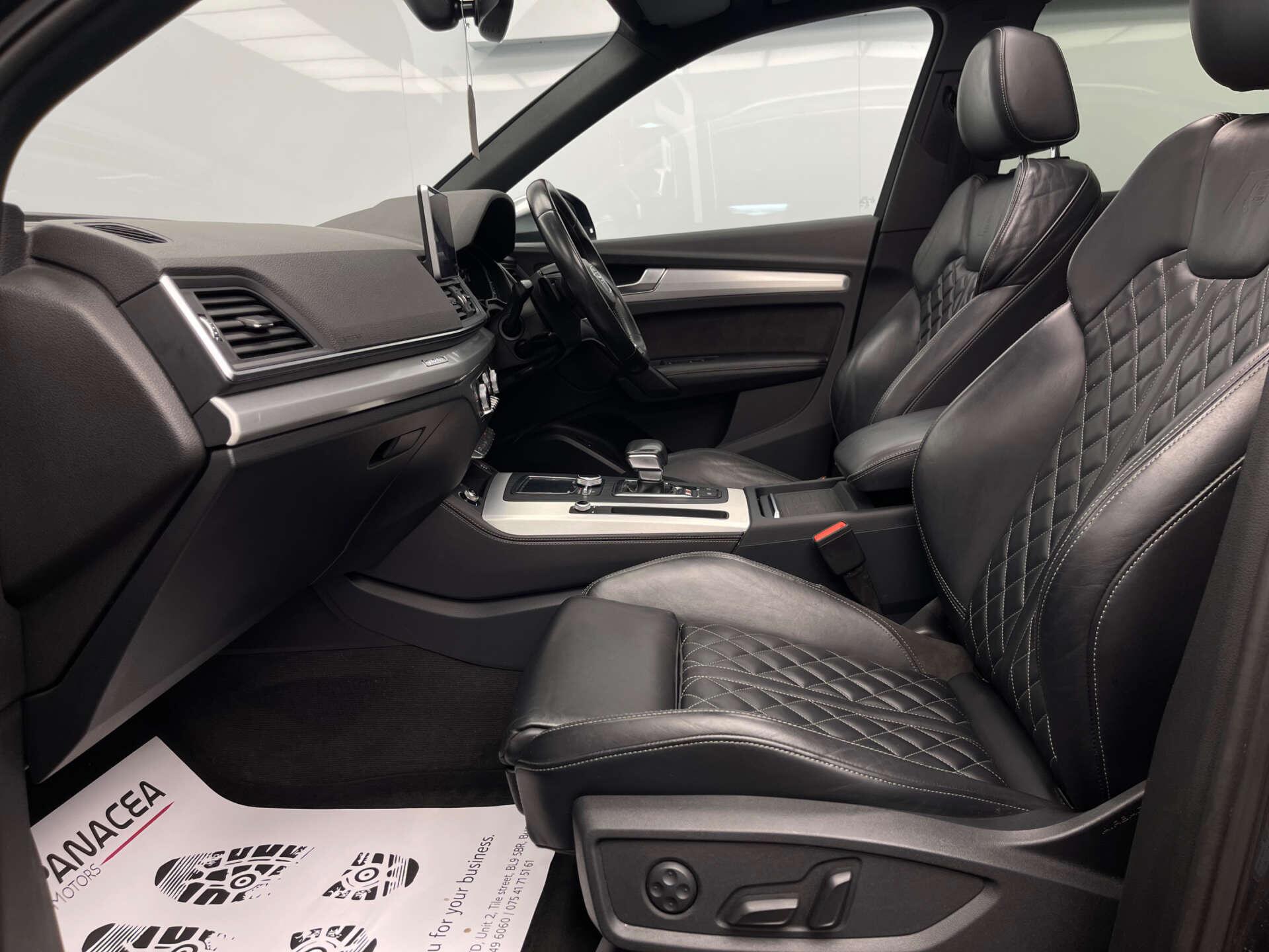 Audi SQ5 view 41