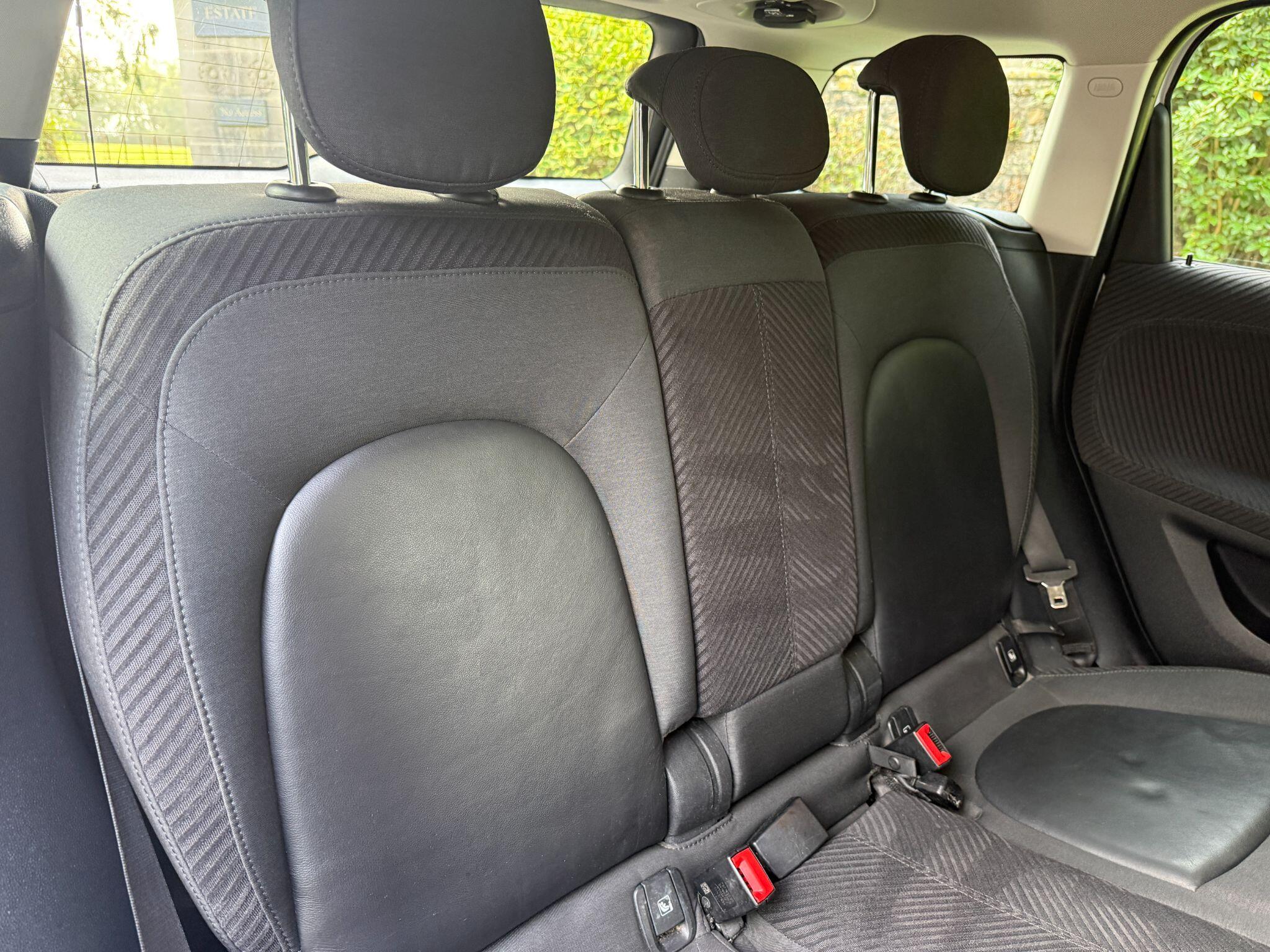 Mini Countryman view 28