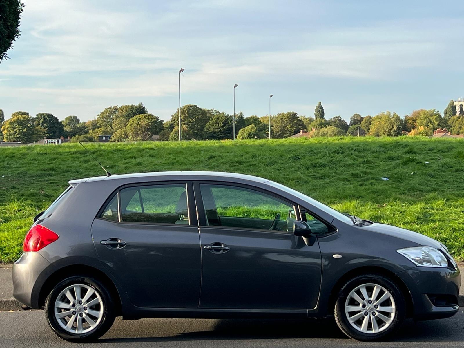 Toyota Auris view 8