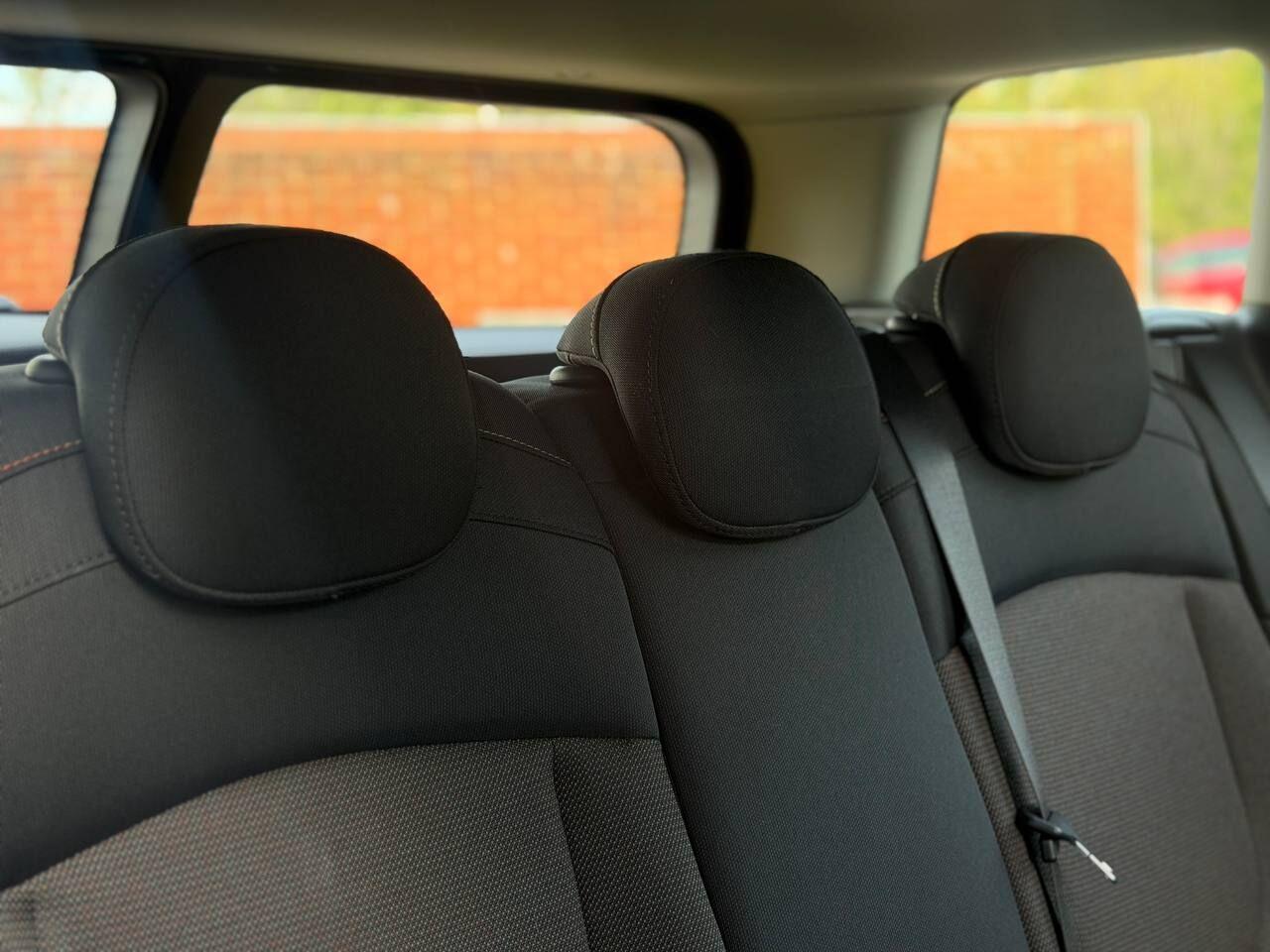 MINI Clubman view 18