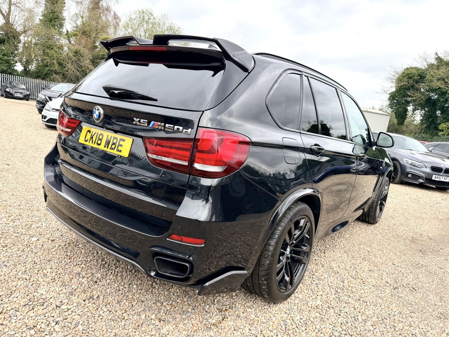 BMW X5 view 4
