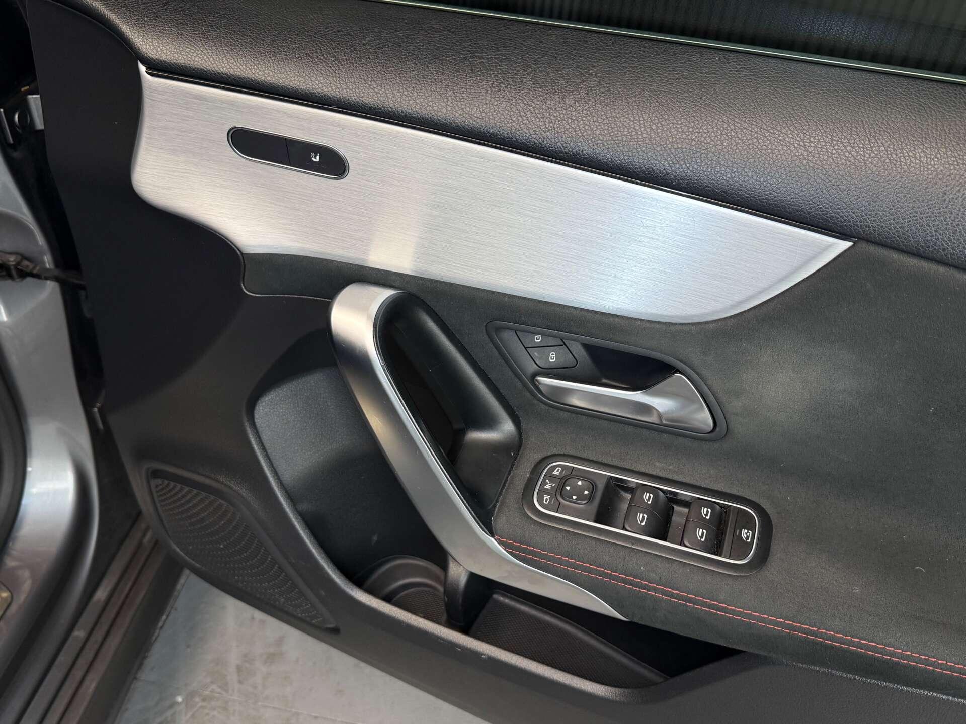Mercedes-Benz A-Class view 21