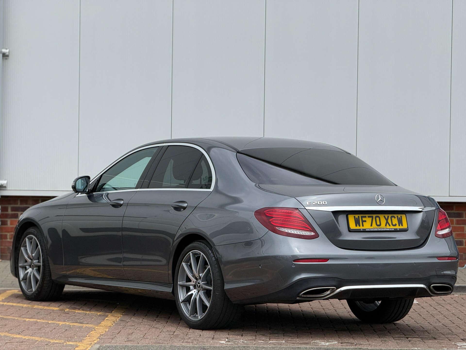 Mercedes-Benz E Class view 4