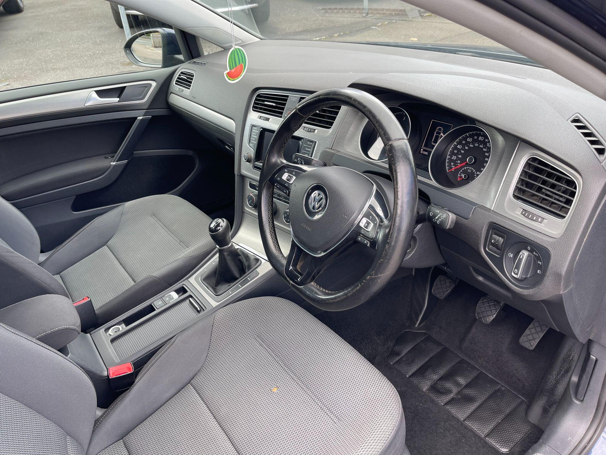 Volkswagen Golf view 22