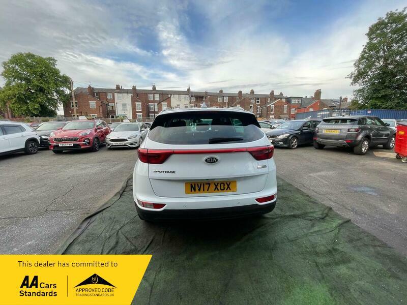 2017 Kia Sportage 1.6 GDi 2 Euro 6 (s/s) 5dr • 96,290 miles image 19