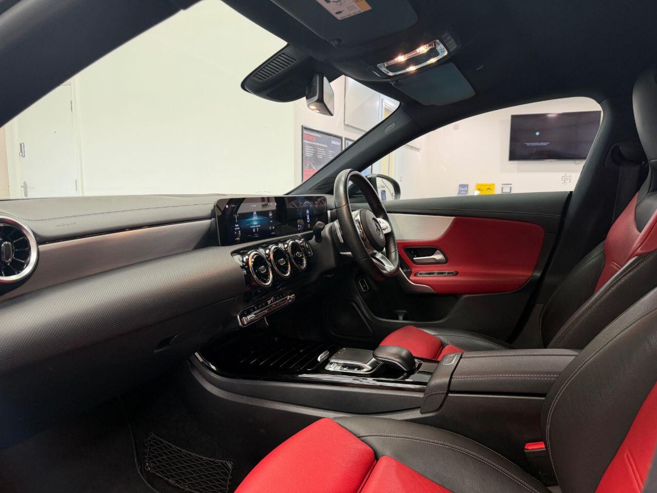 Mercedes-Benz Cla view 13