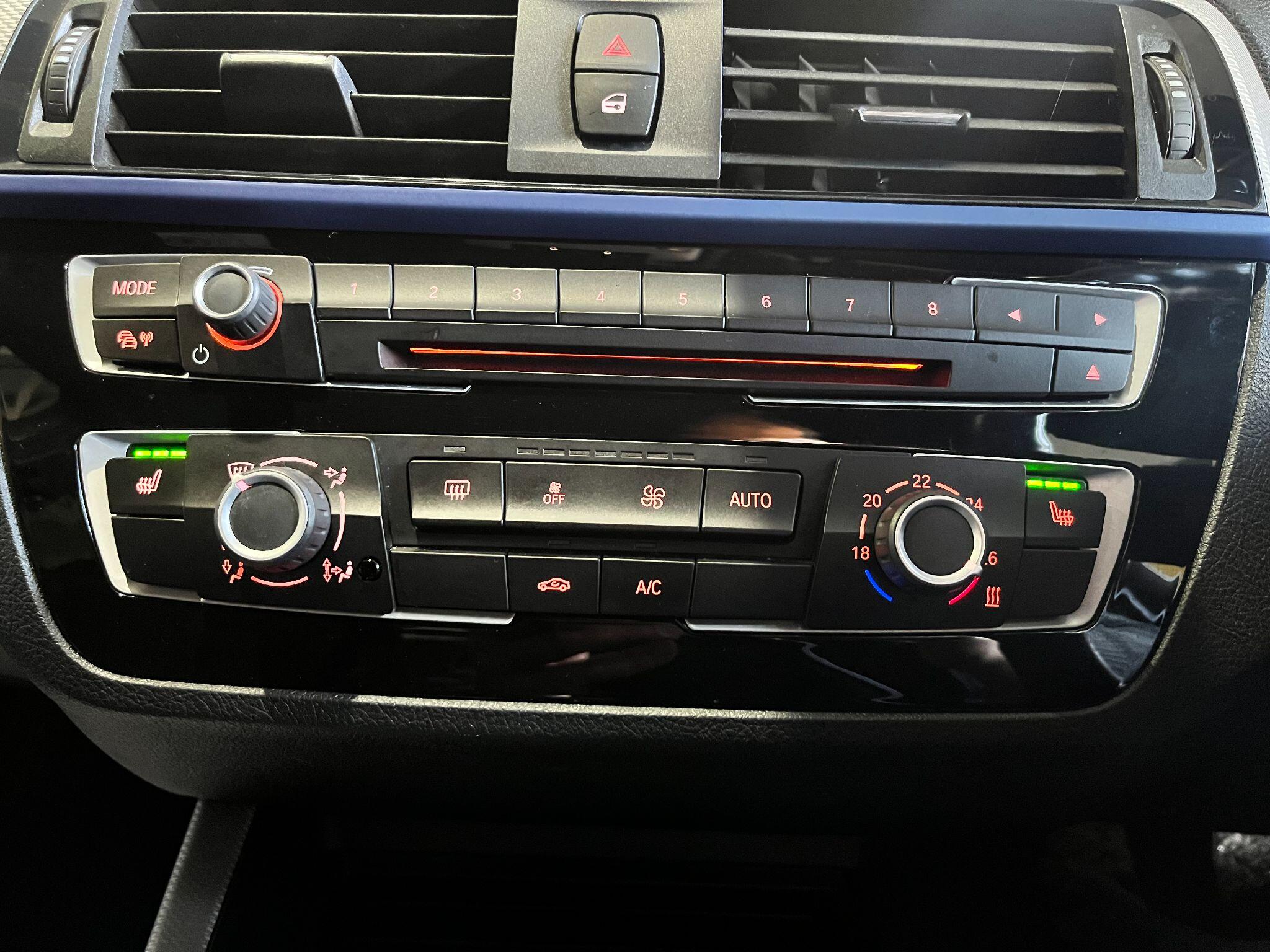BMW 1 Series view 30