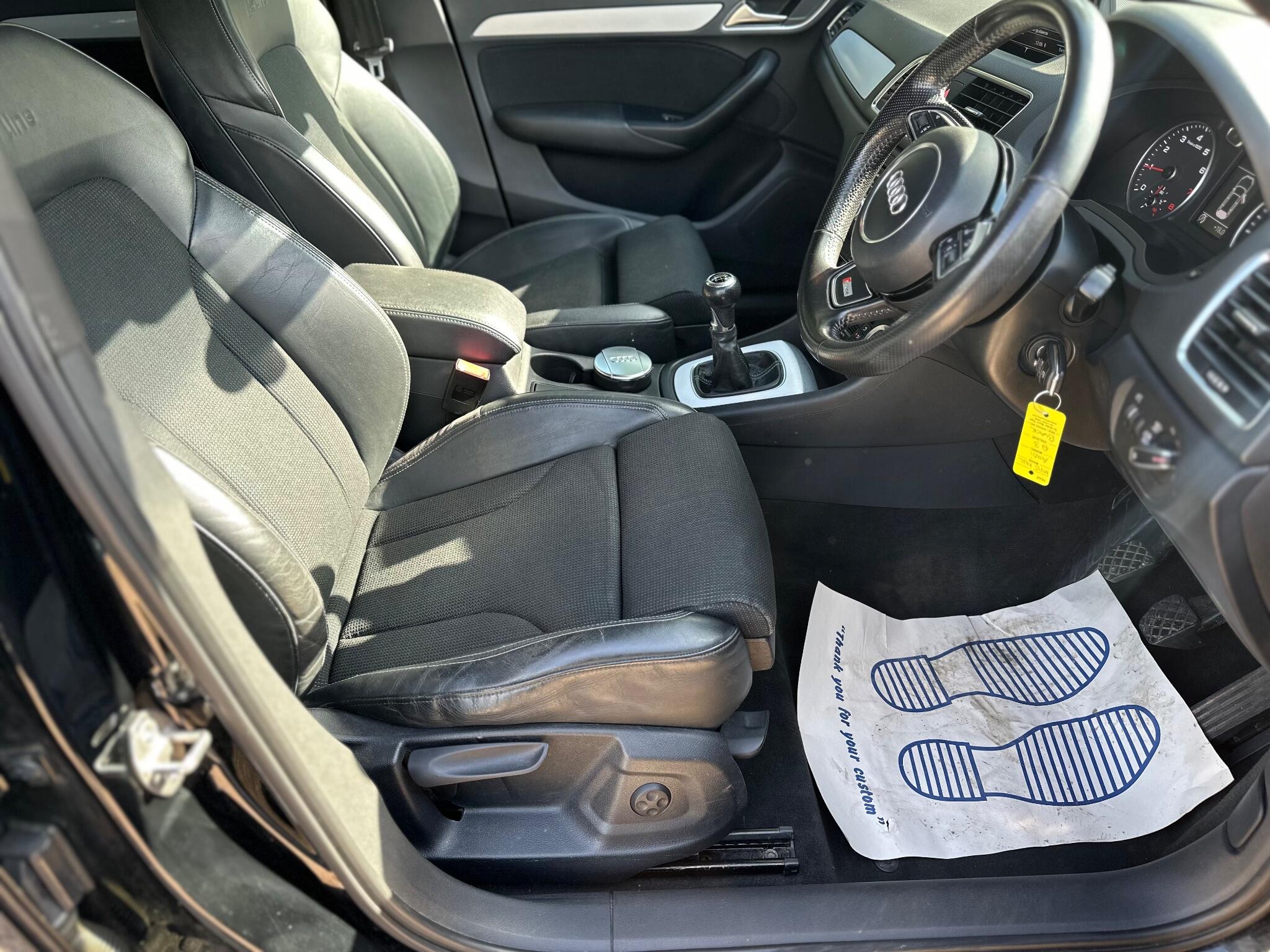 Audi Q3 view 50