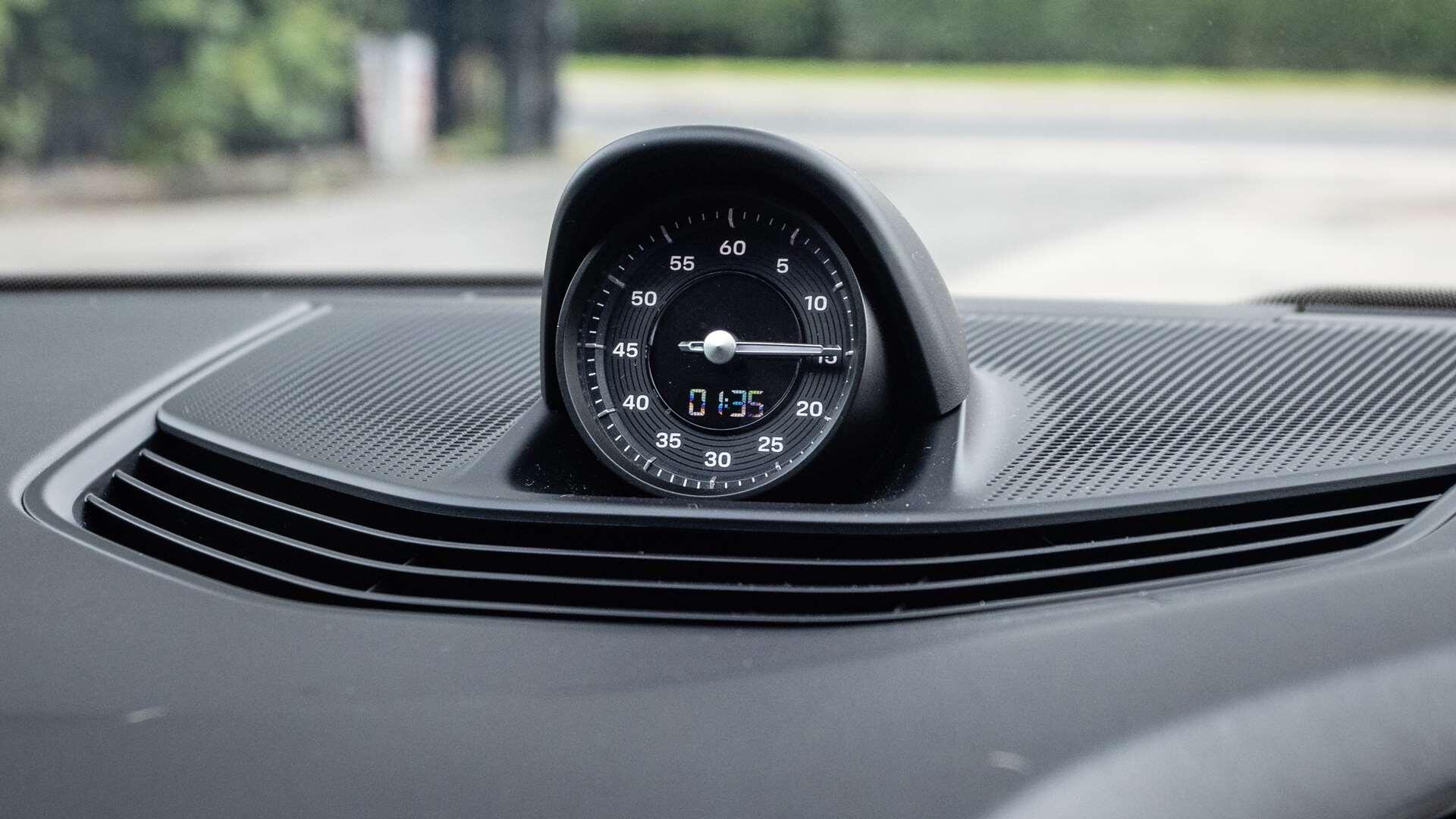 Porsche Taycan view 22