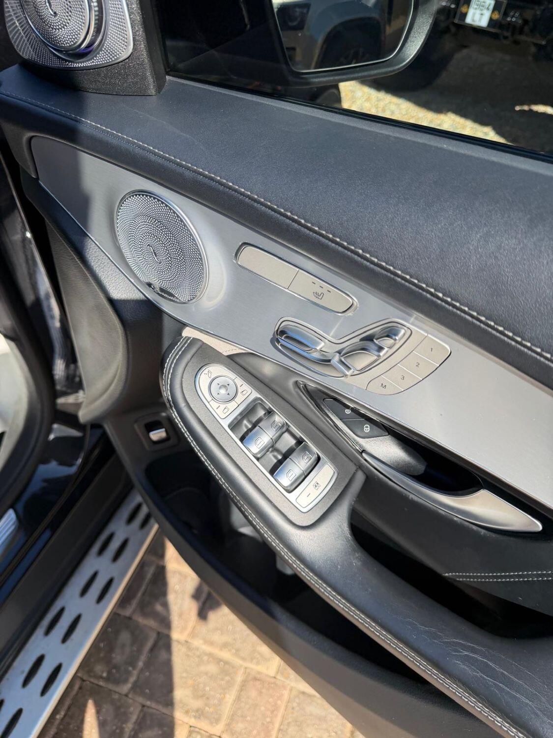 Mercedes-Benz GLC view 16