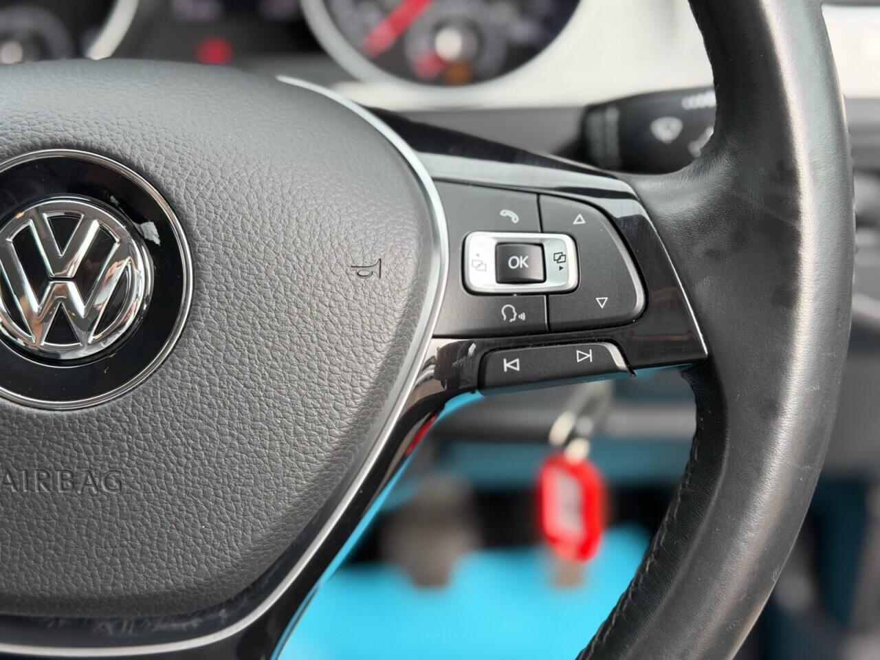 Volkswagen Golf view 31