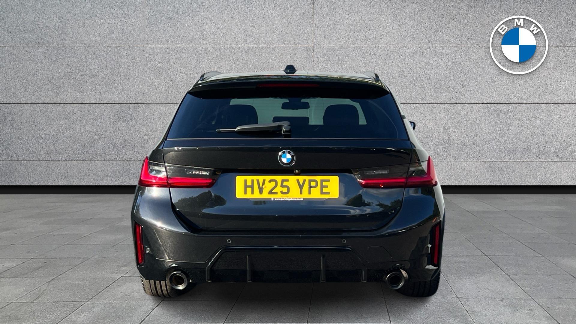 BMW 3 Series view 15
