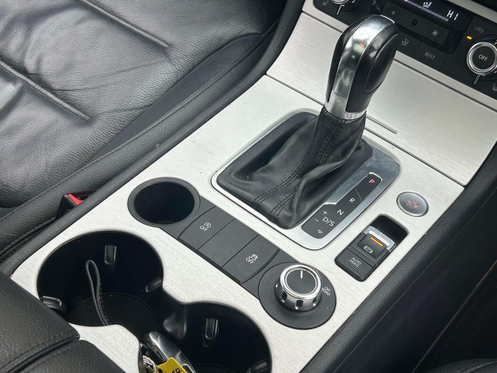 Volkswagen Touareg view 40