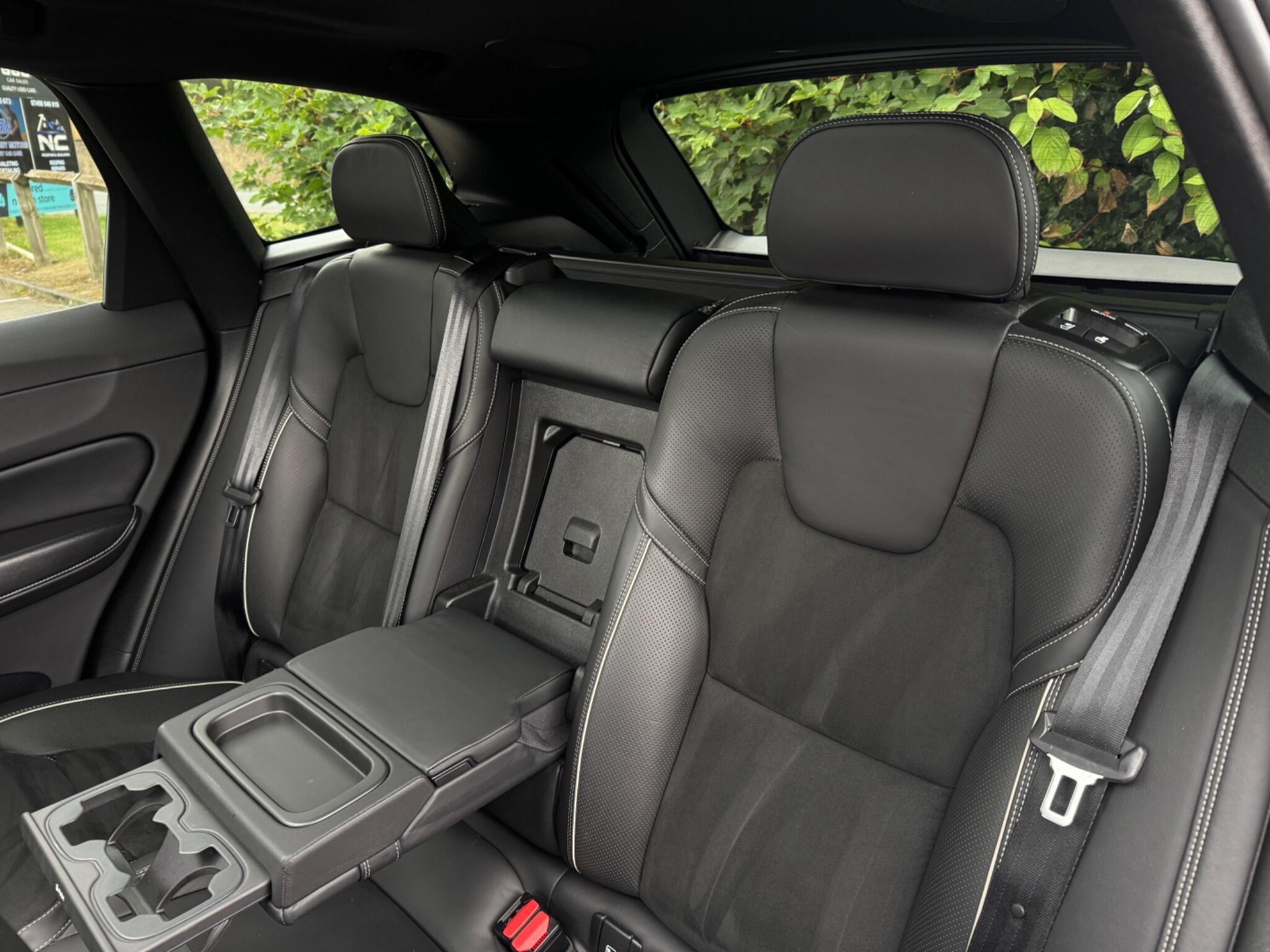 Volvo XC60 view 33