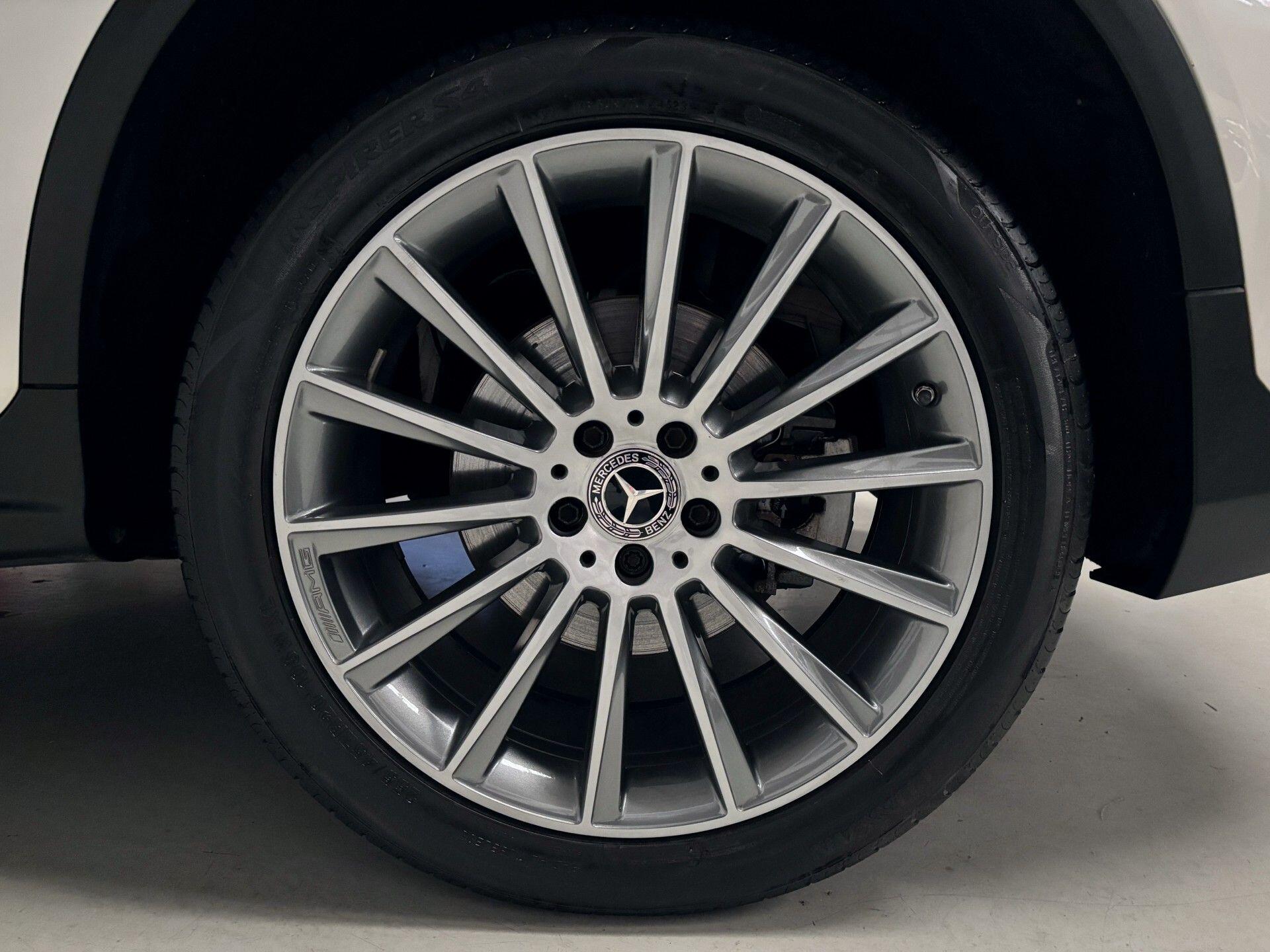 Mercedes-Benz GLC view 35