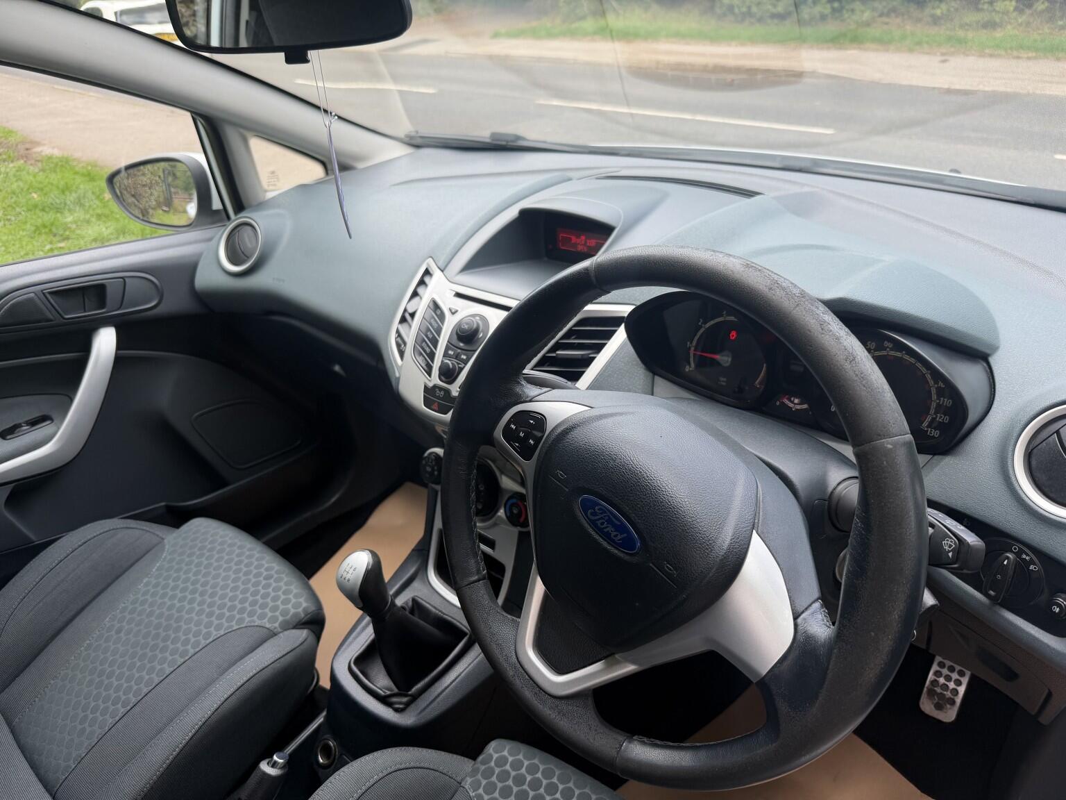 Ford Fiesta view 18