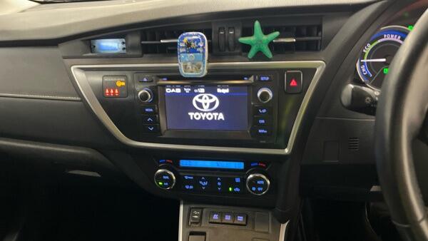 Toyota Auris view 5