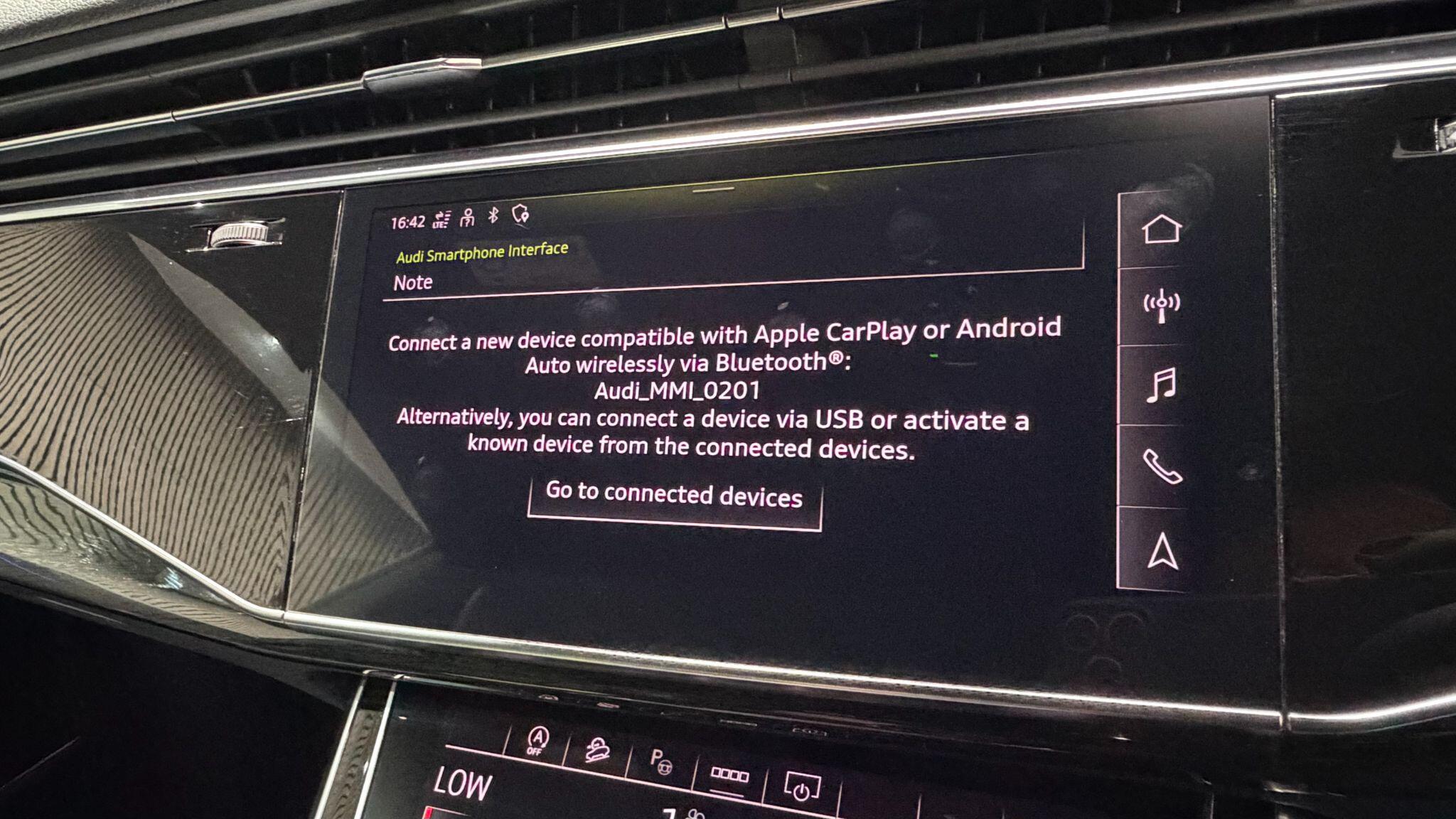 Audi Q8 view 27