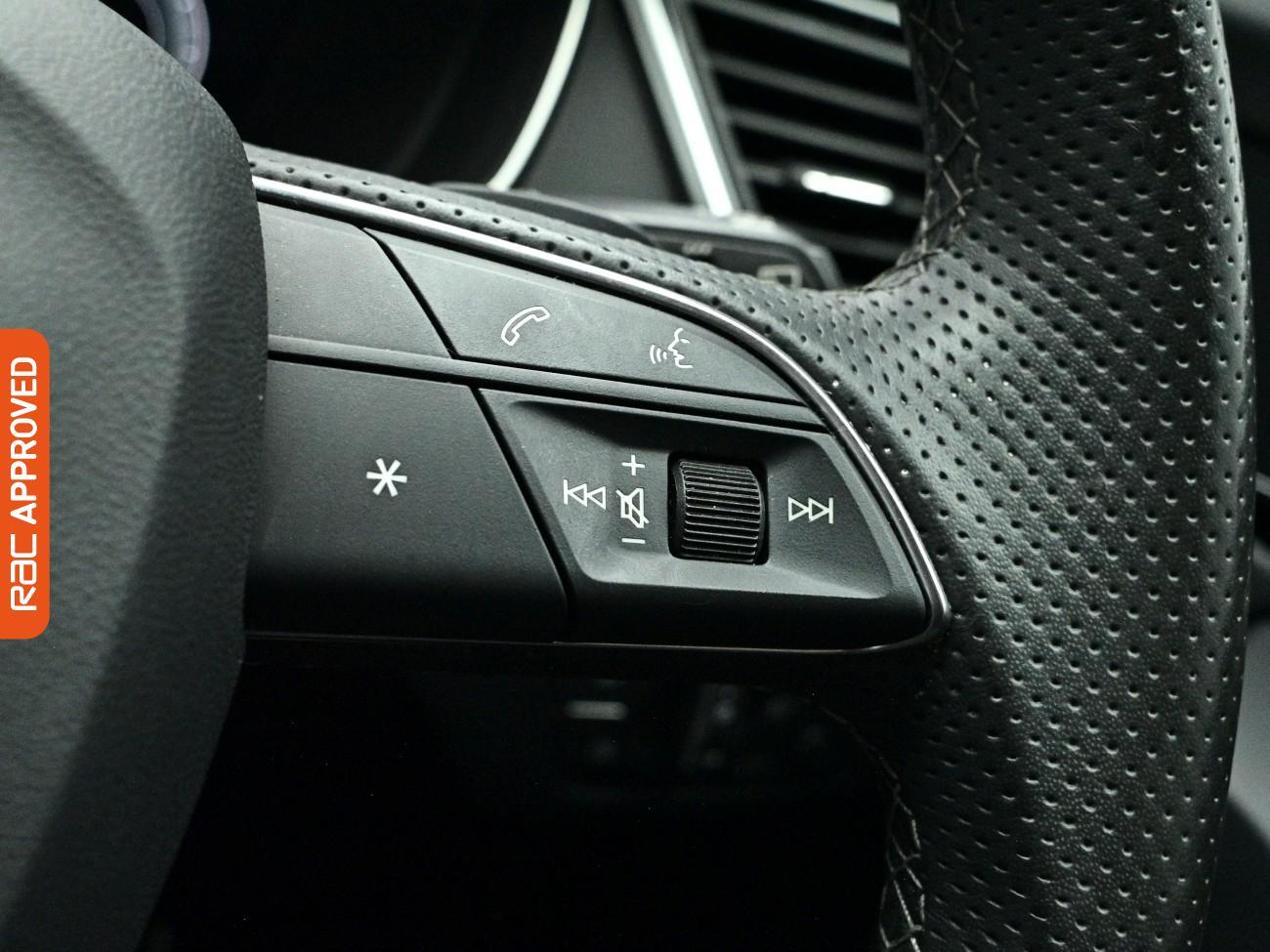 Audi Q5 view 25