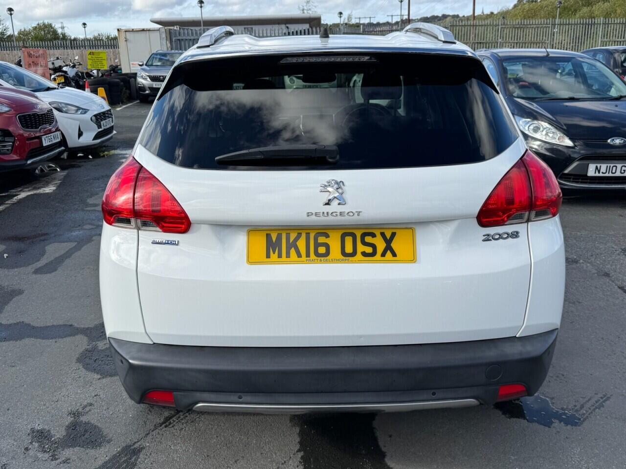 Peugeot 2008 view 15