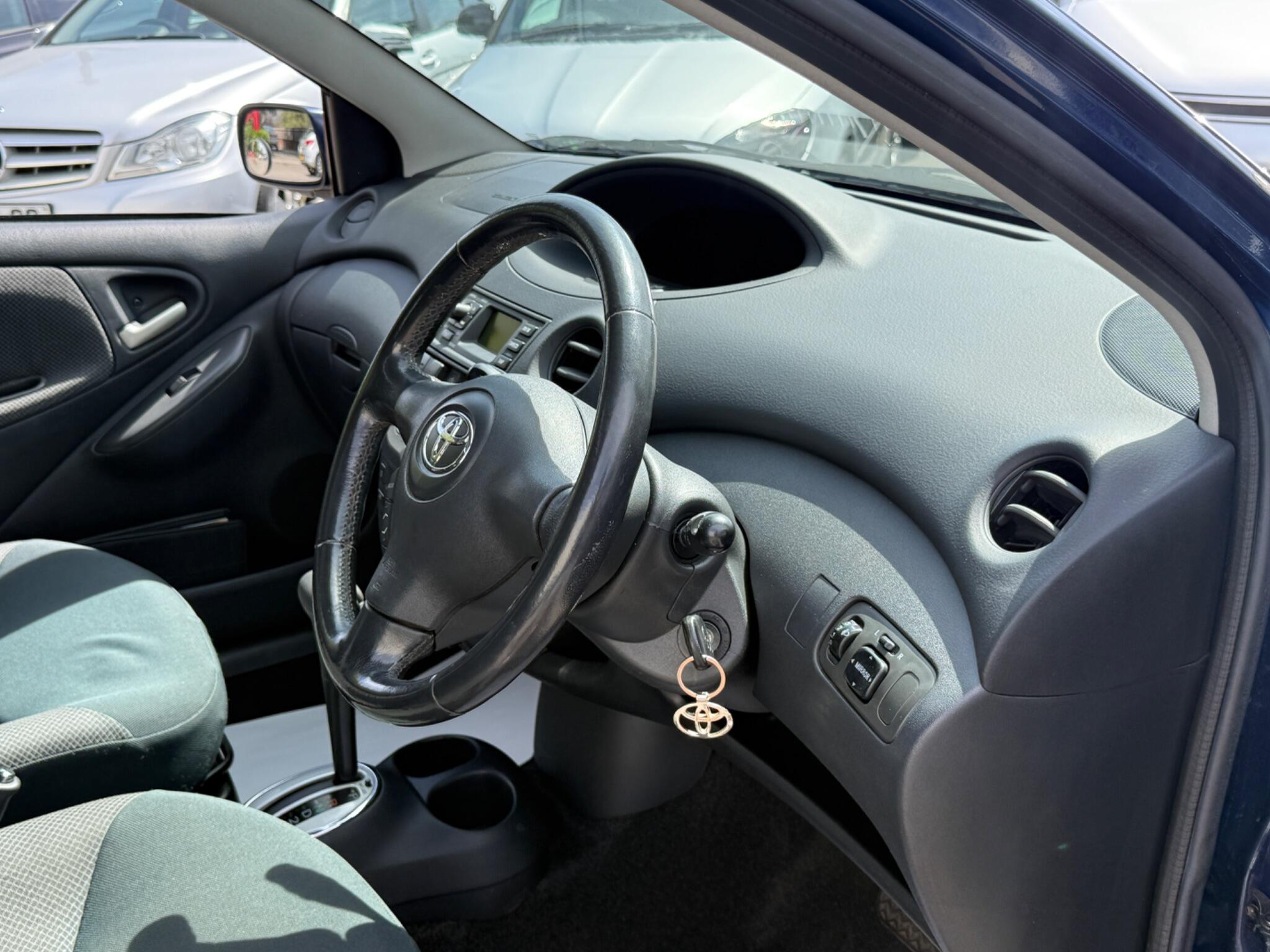 Toyota Yaris - Image 29
