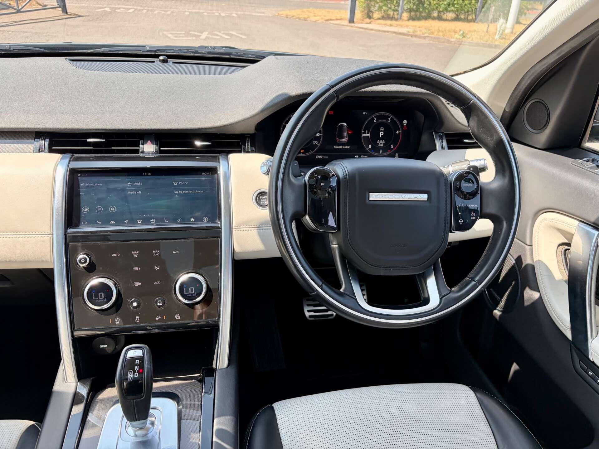 Land Rover Discovery Sport view 2