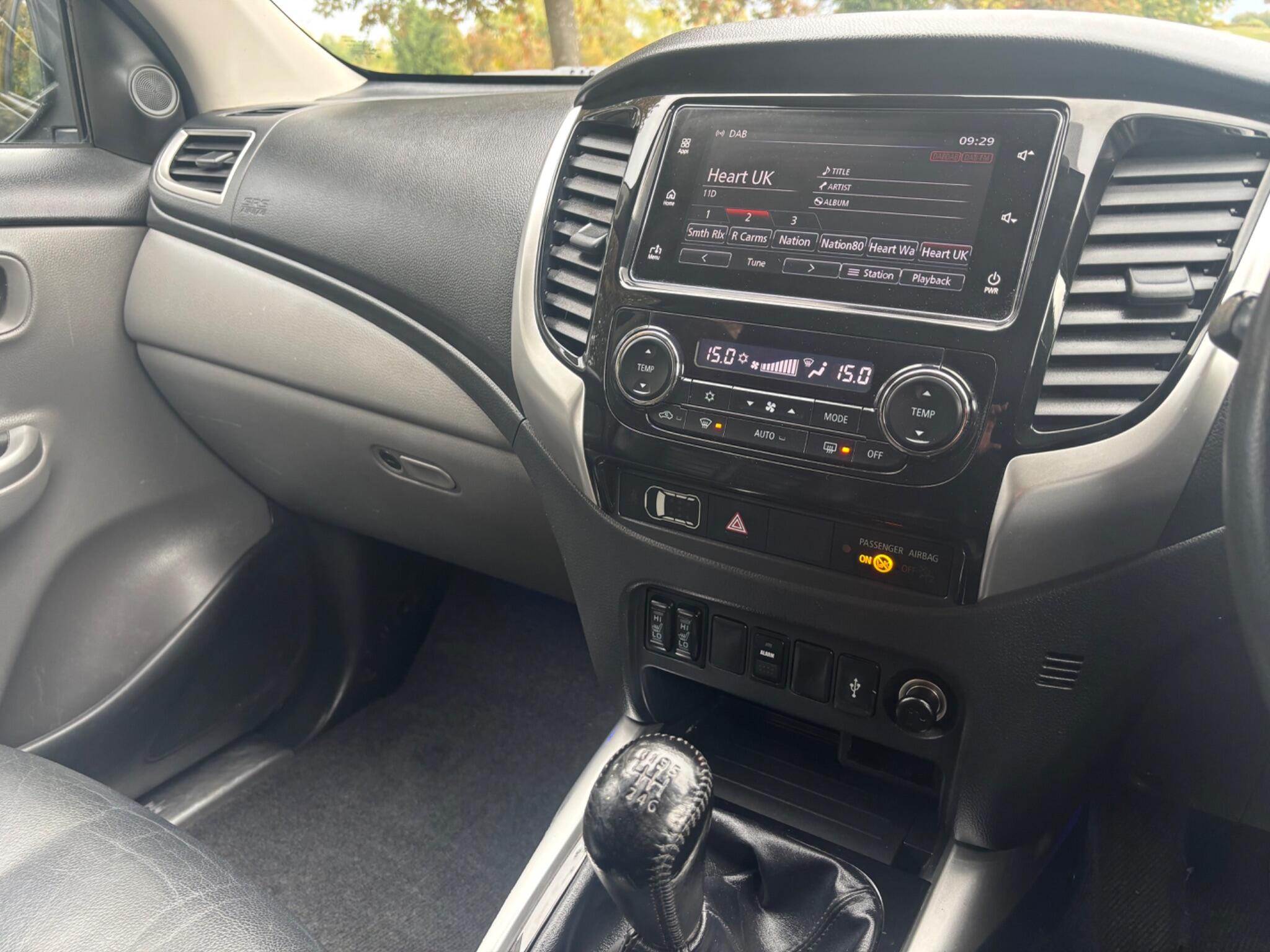 Mitsubishi L200 view 12