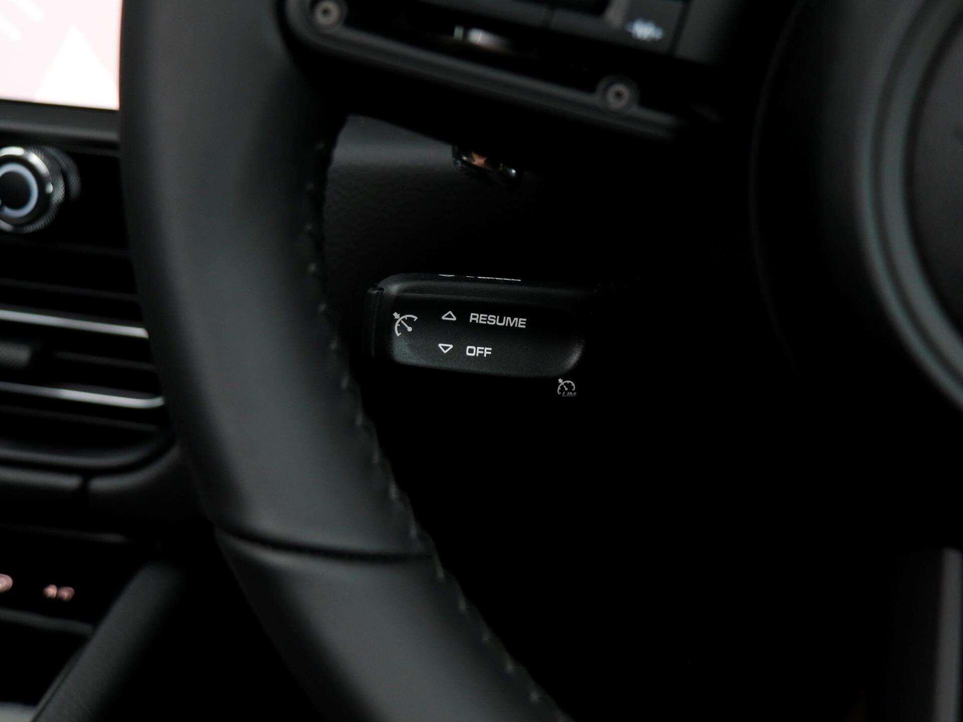 Porsche Macan view 20
