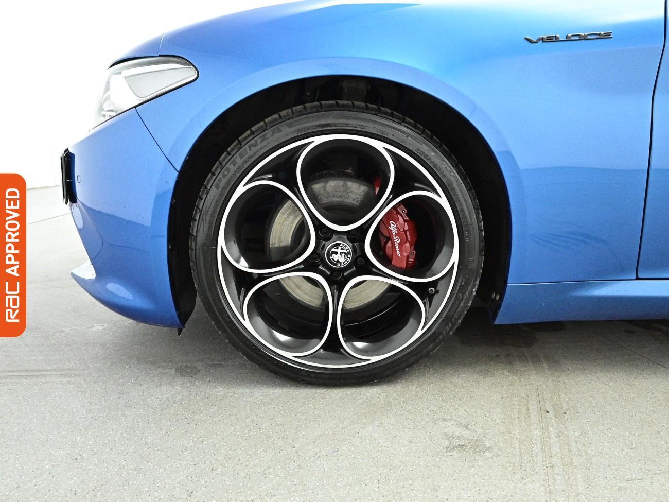 Alfa Romeo Giulia view 28