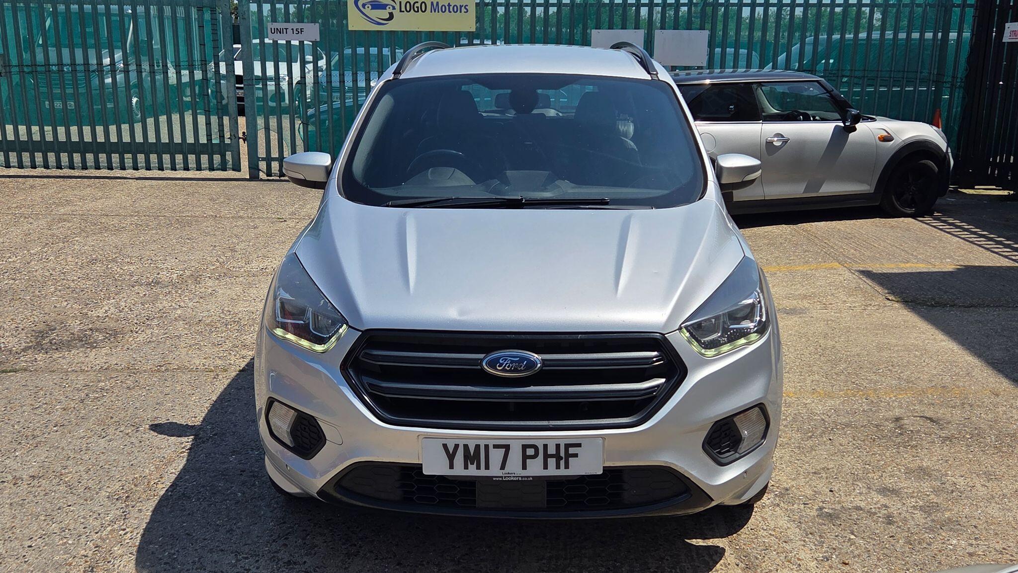 Ford Kuga view 3