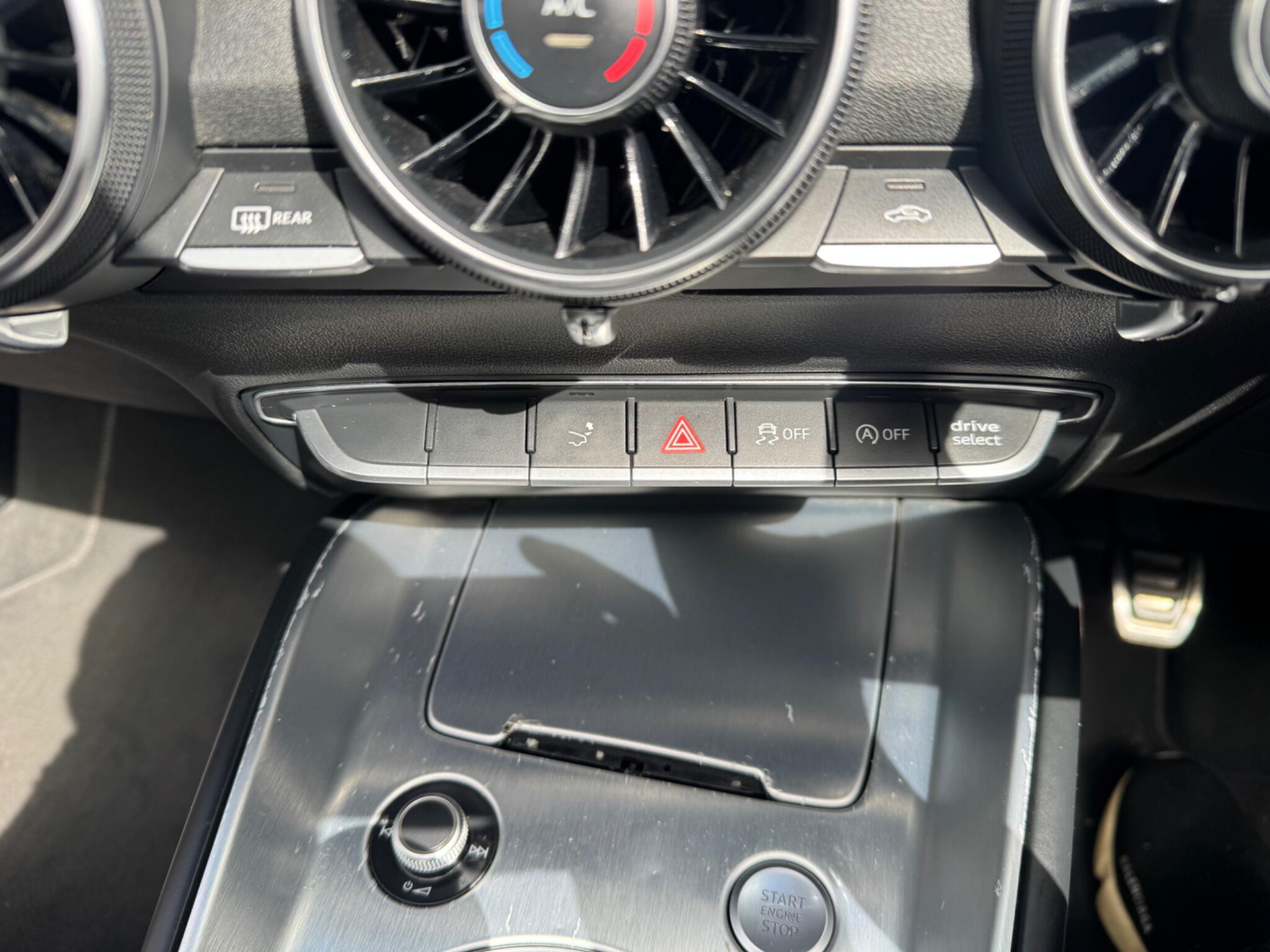 Audi TT view 36