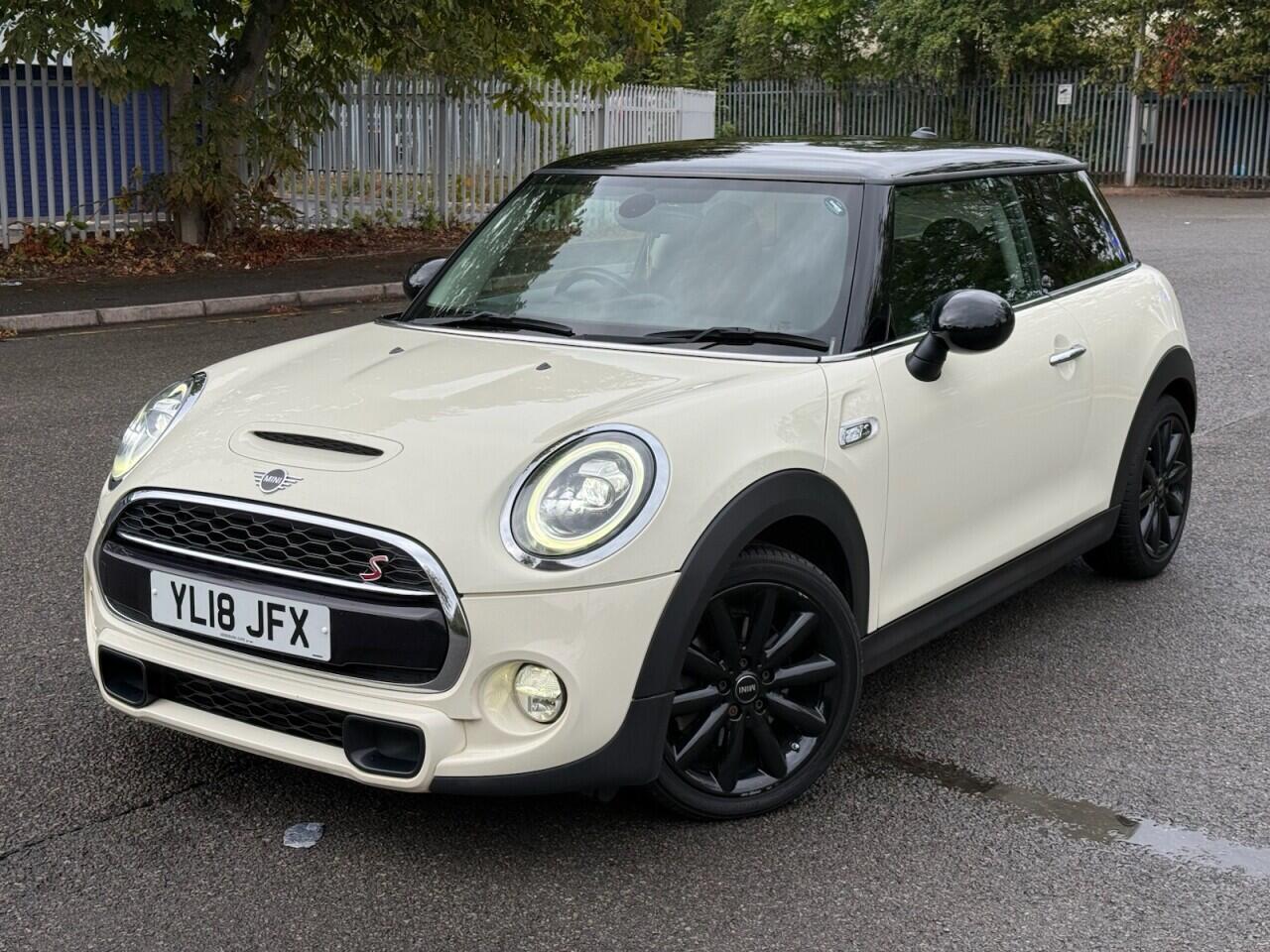 Mini Cooper view 3