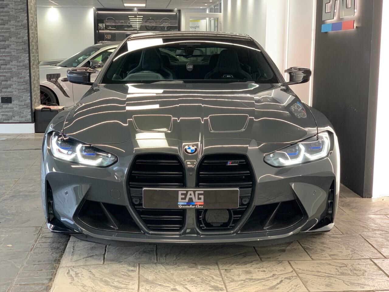 BMW M4 view 4