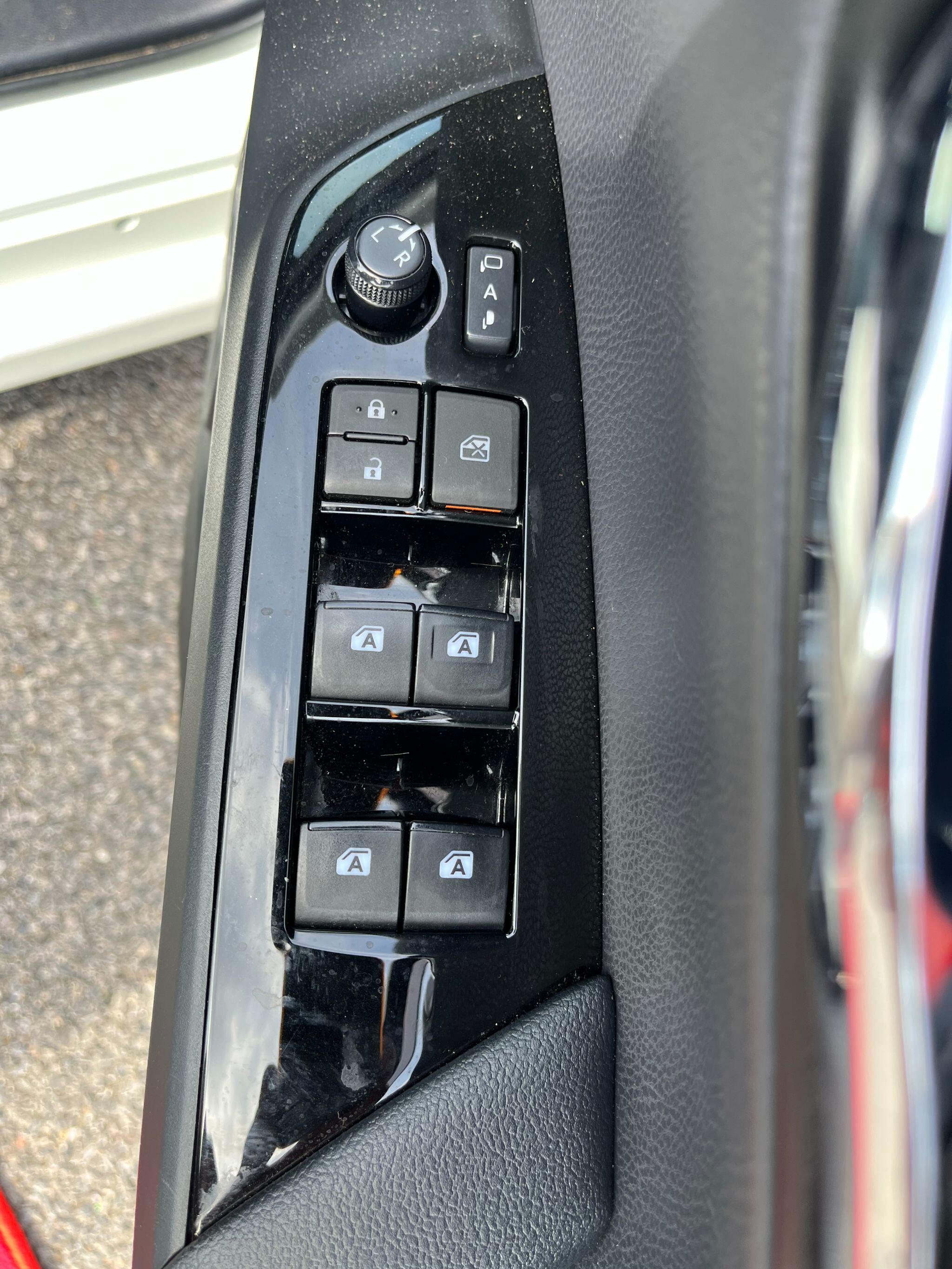 Toyota Prius view 24