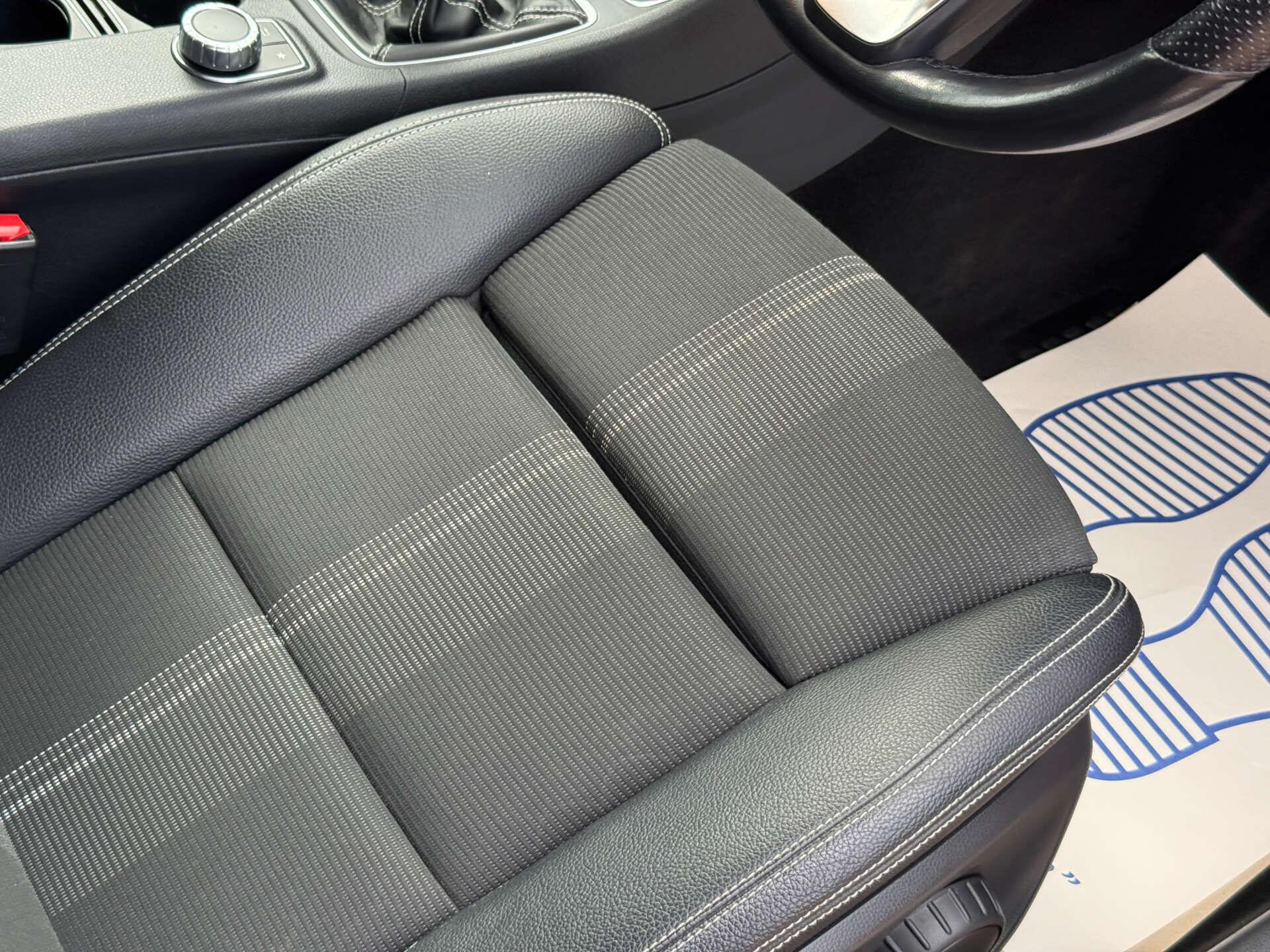 Mercedes-Benz GLA view 19