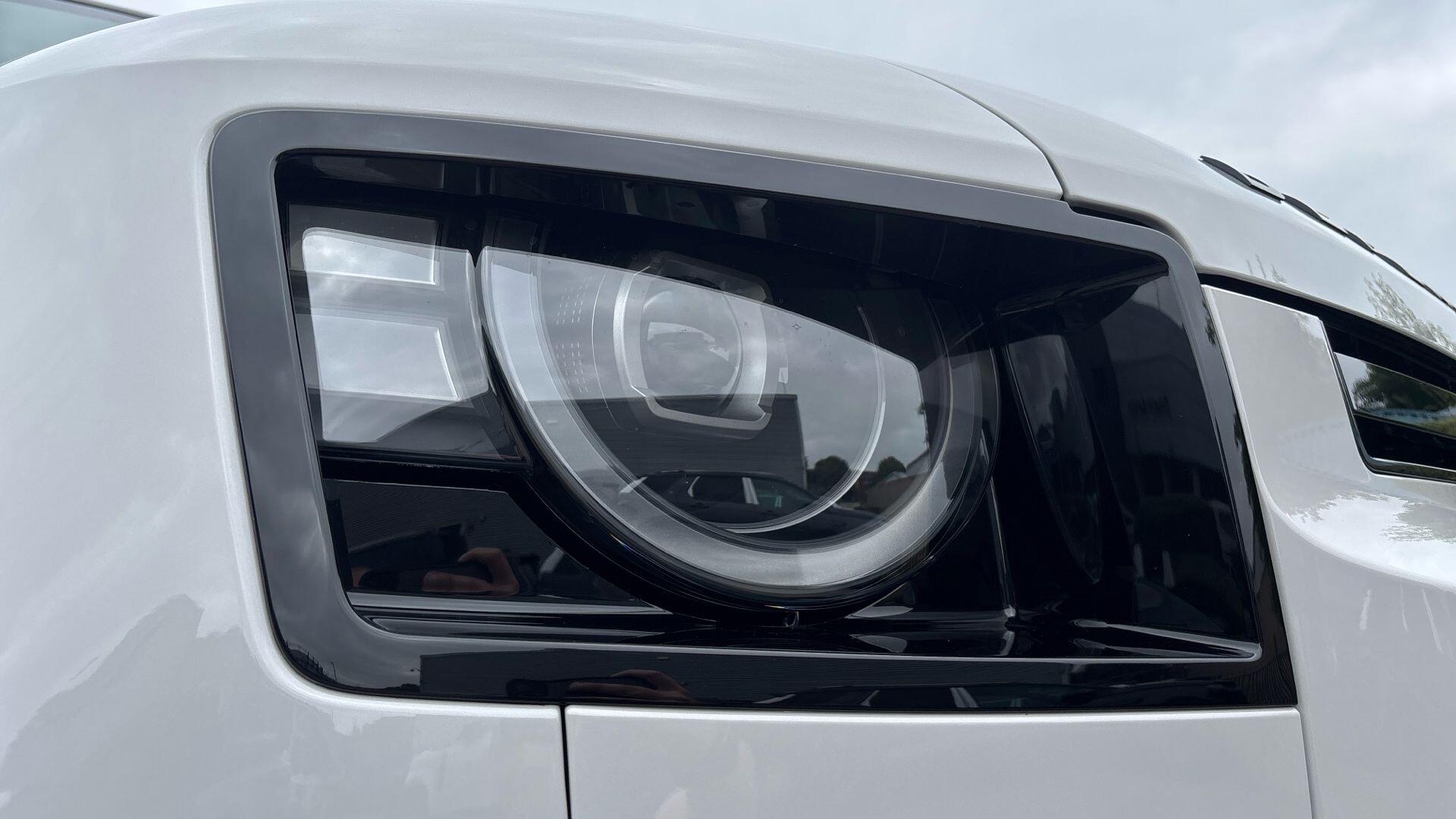 Land Rover Defender view 40