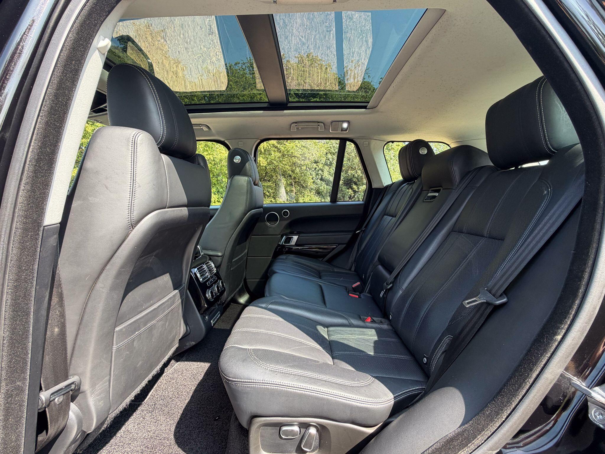 Land Rover Range Rover view 14