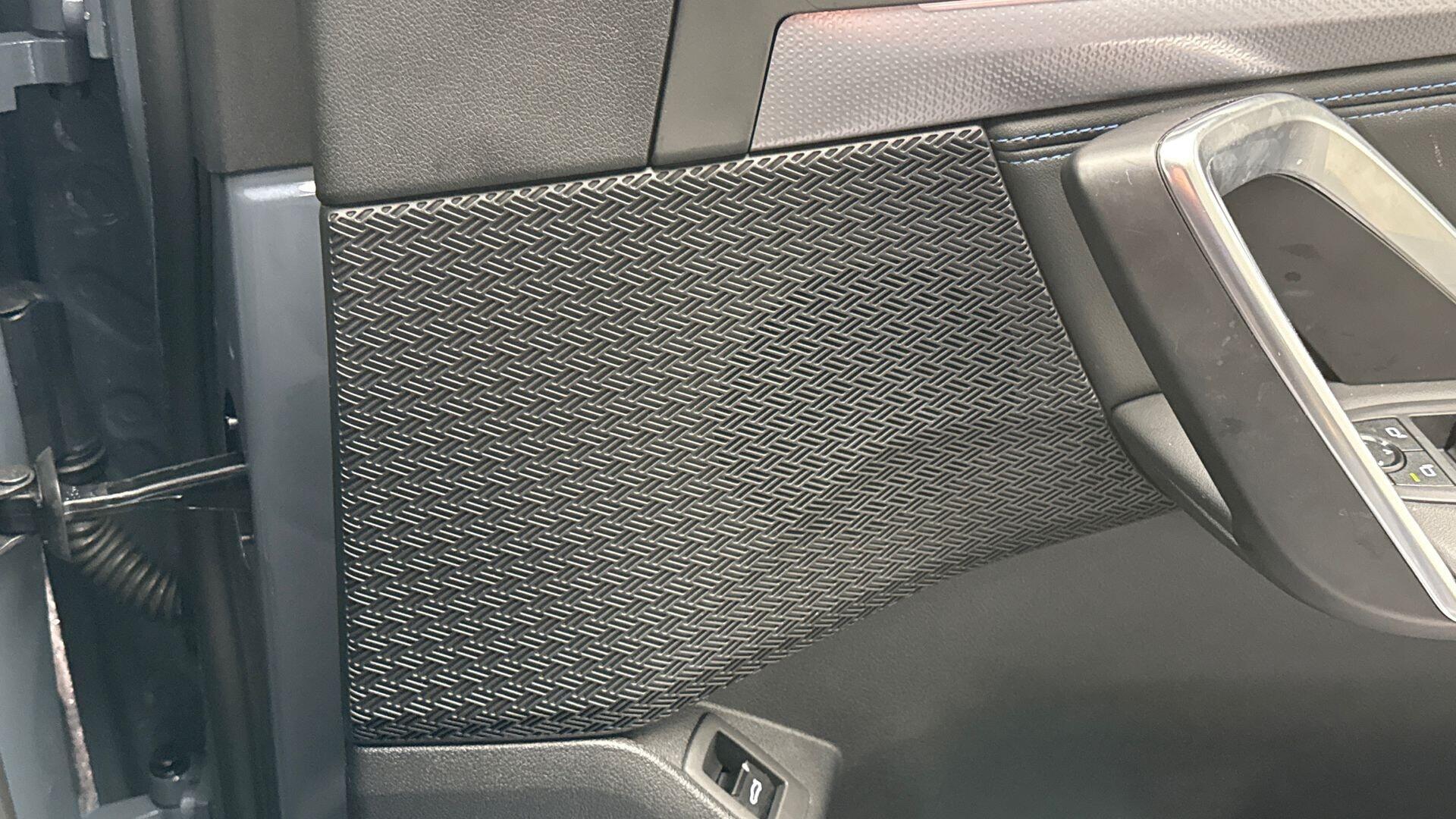 BMW iX2 view 21