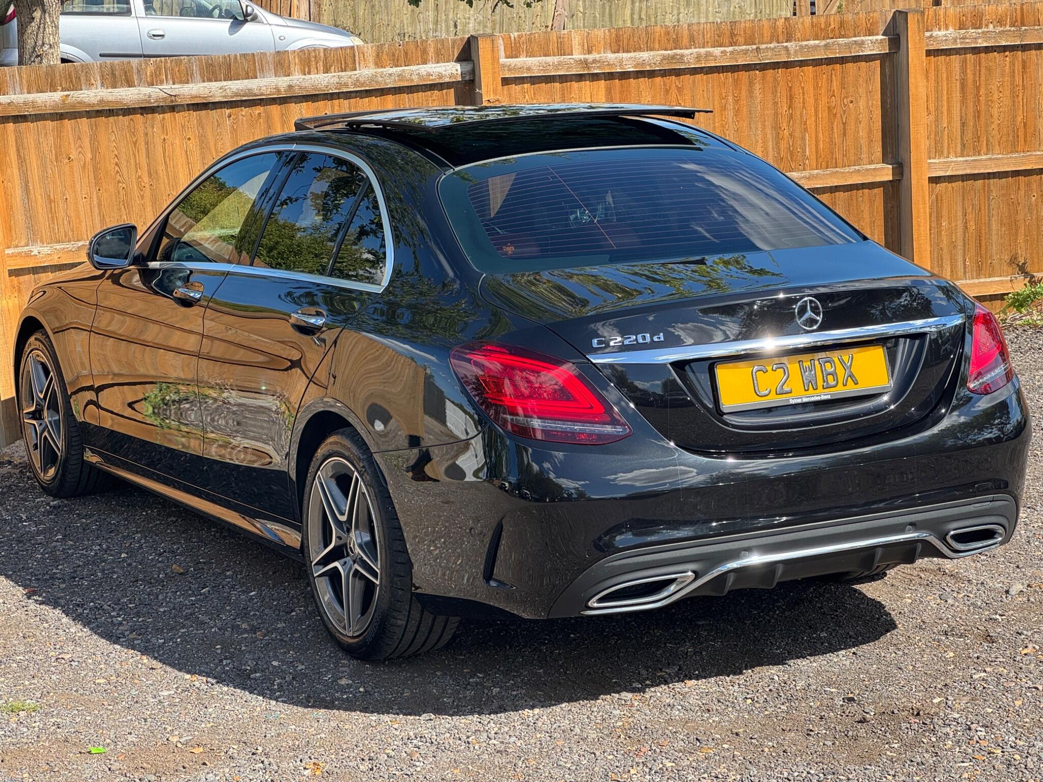 Mercedes-Benz C-Class view 9