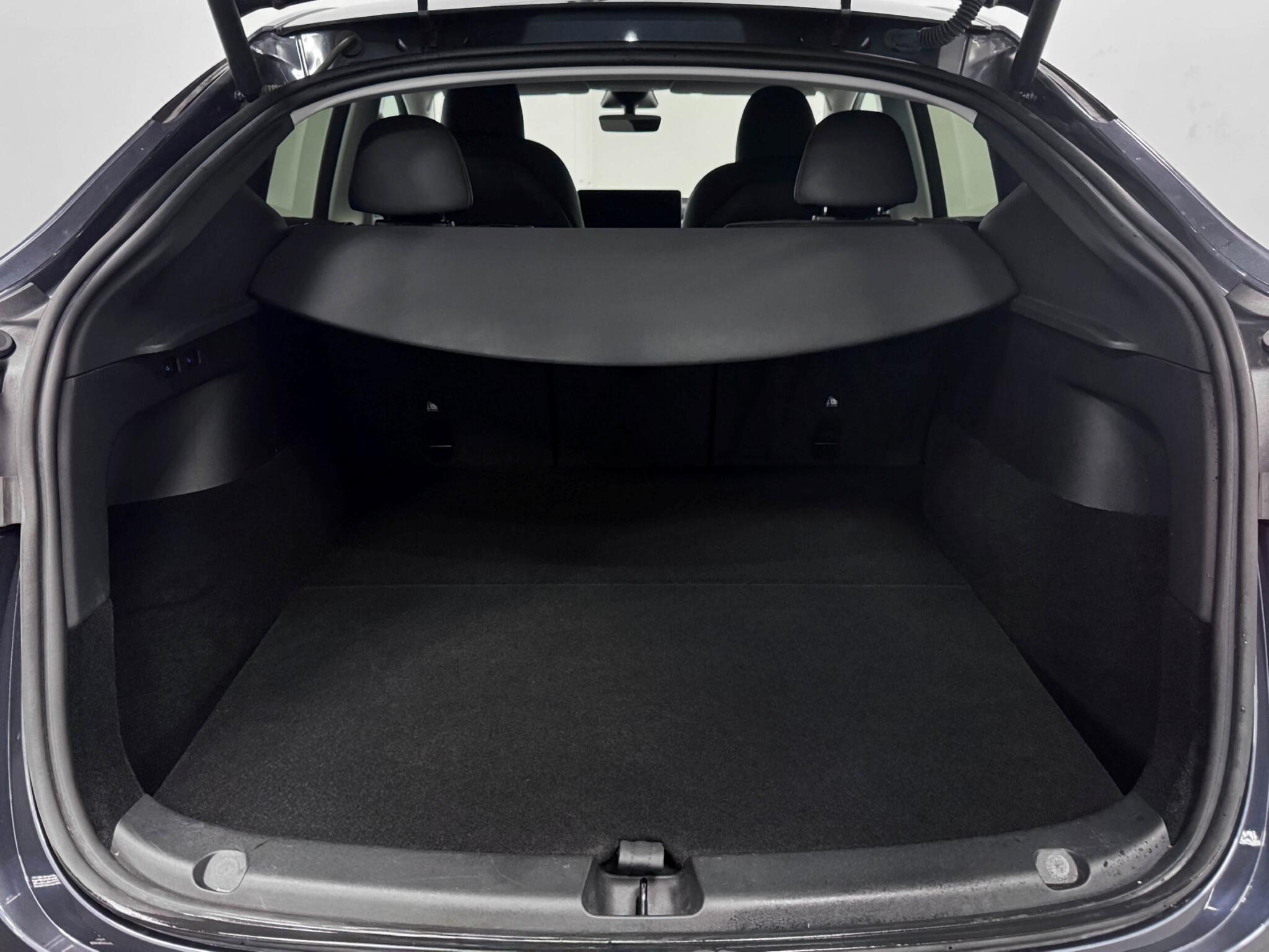 Tesla Model Y view 7
