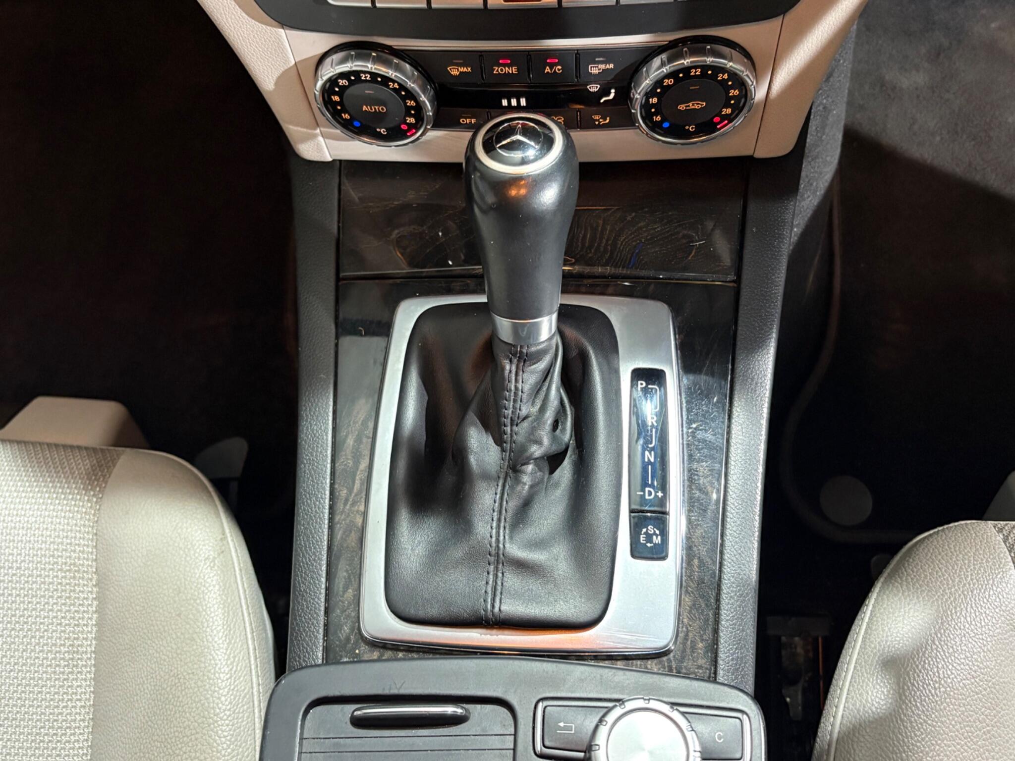 2012 Mercedes-Benz C Class image 24