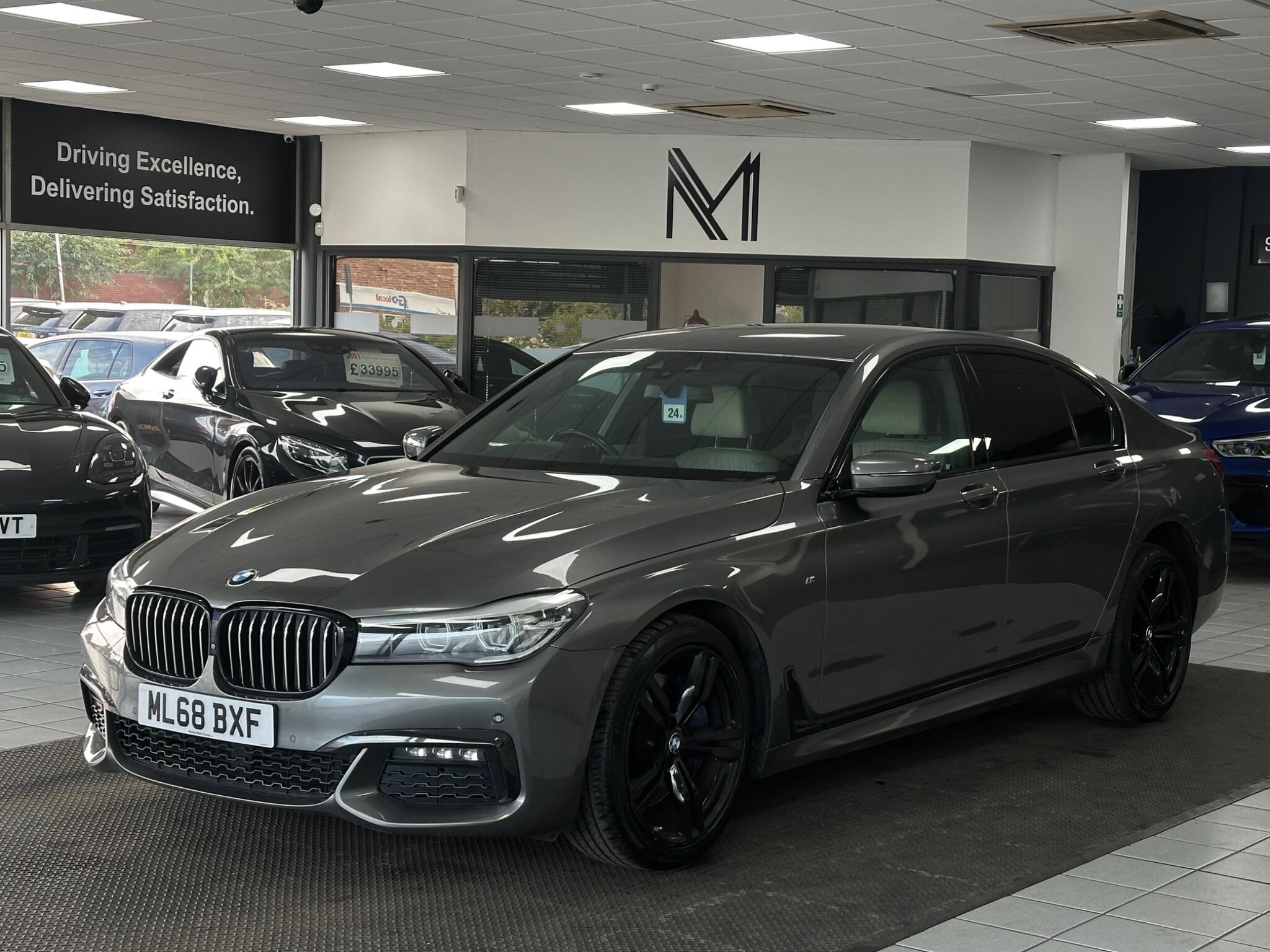 BMW 7 Series view 5