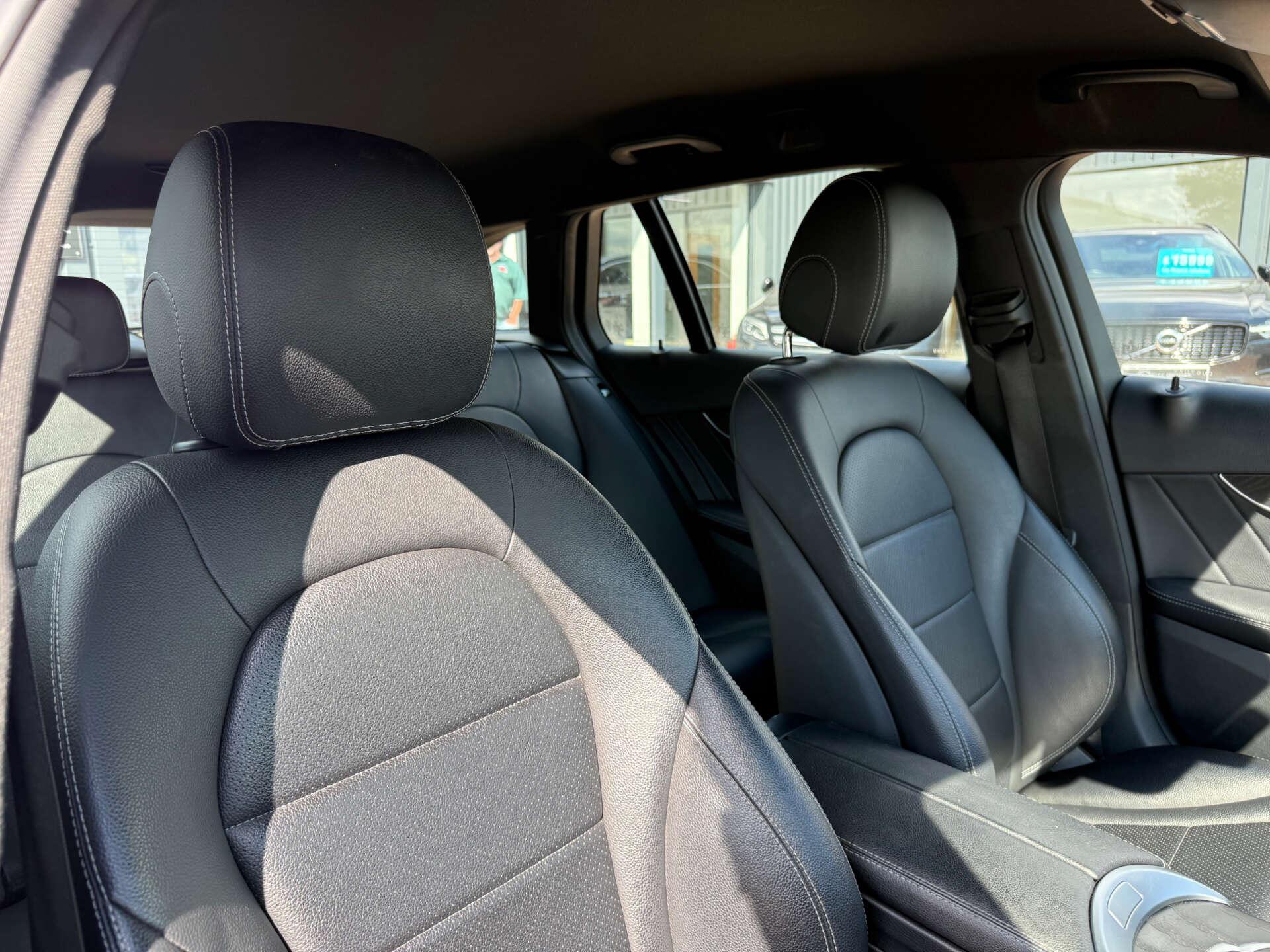 Mercedes-Benz C-Class view 40