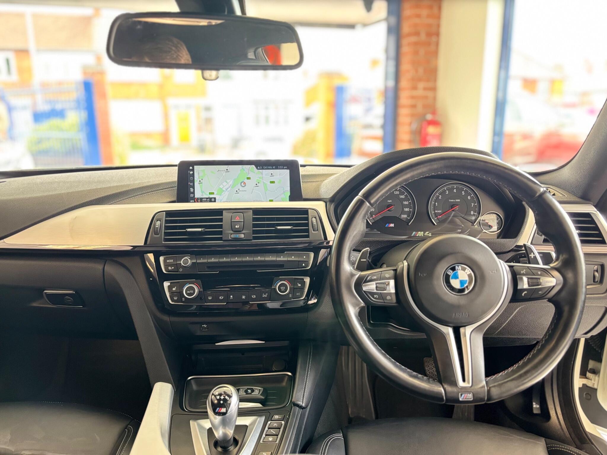 BMW M4 view 9